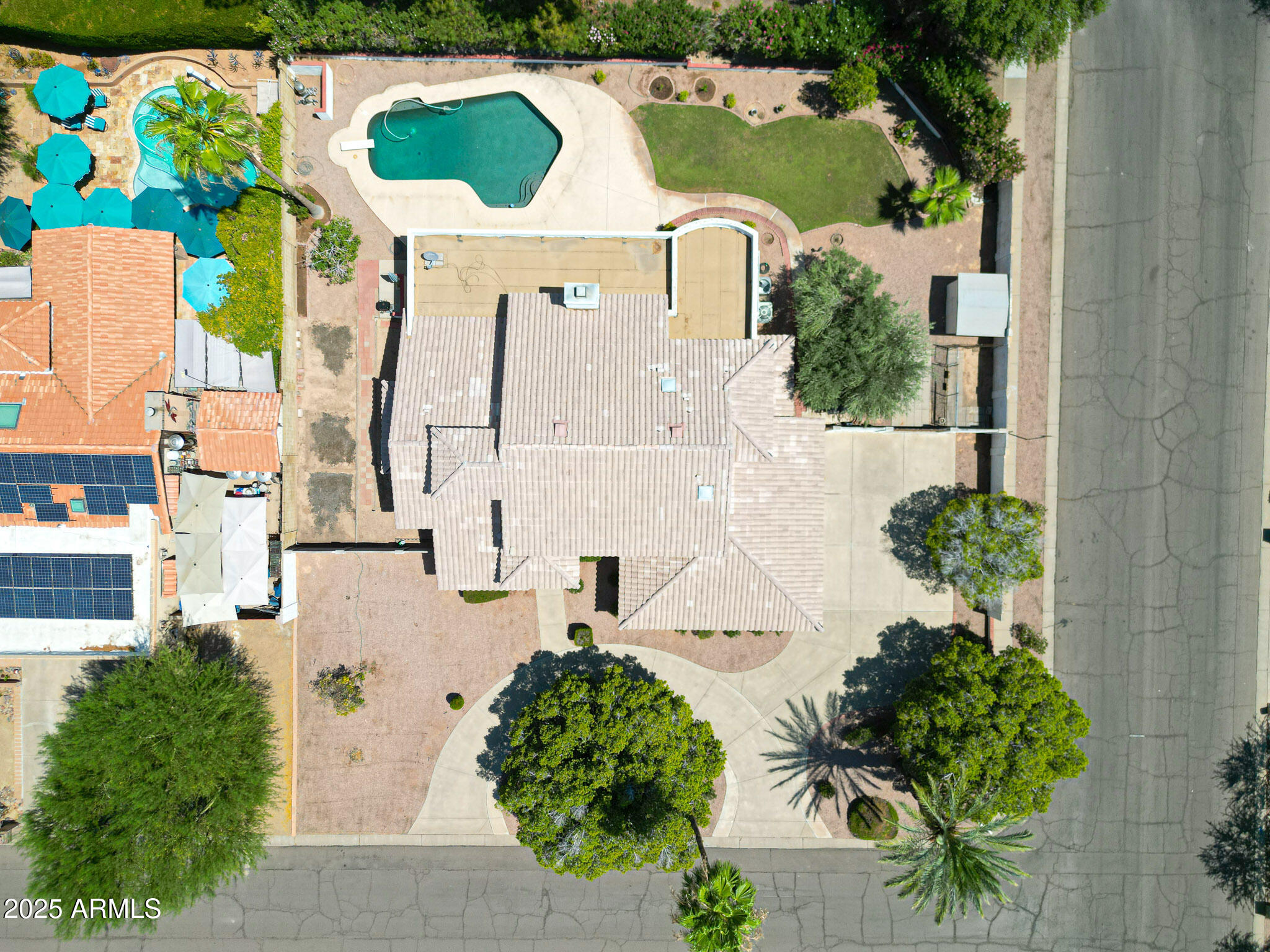 1454 E CALLE DE ARCOS --