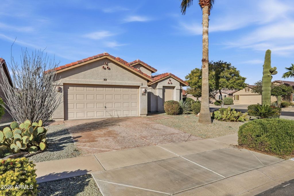 Photo of 97 N Montoro Lane, Casa Grande, AZ 85194 (MLS # 6989894)