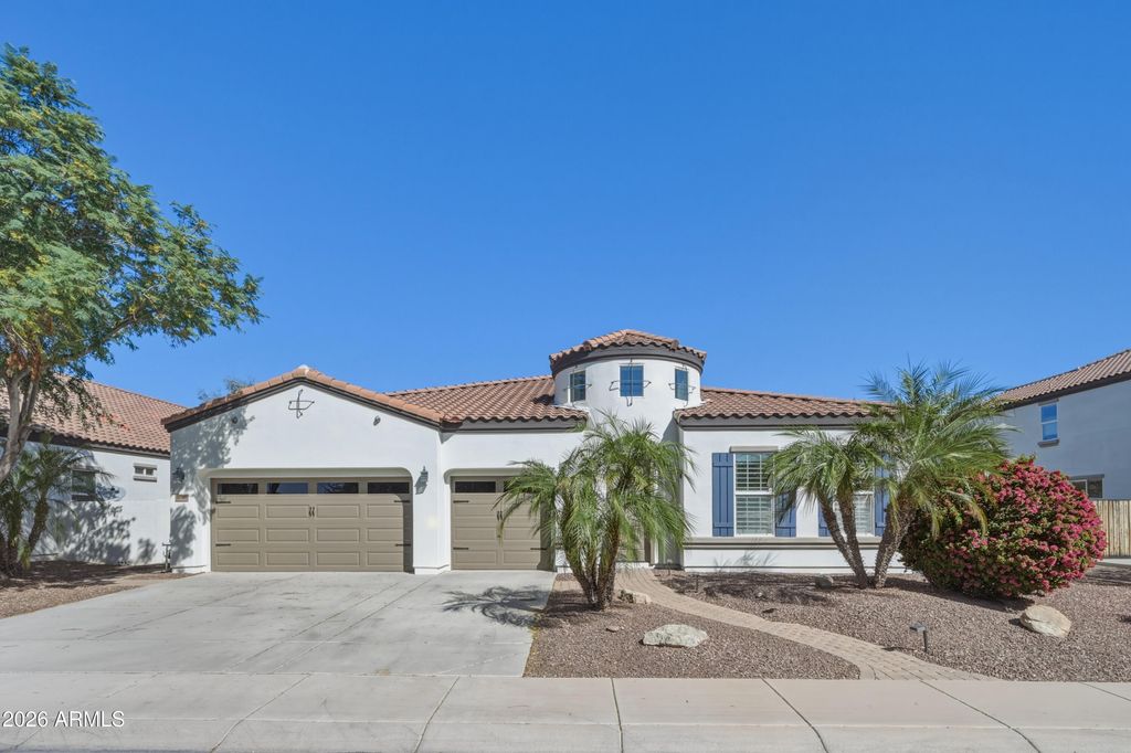 Photo of 4060 E Canyon Way, Chandler, AZ 85249 (MLS # 6994466)