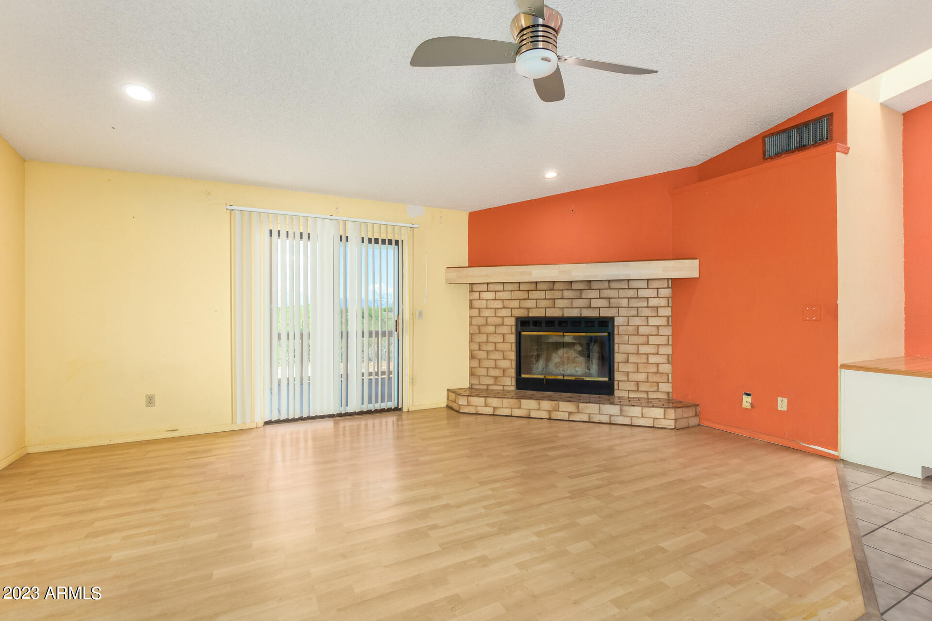 Photo 5 of 26 of 4640 N Calle Llanura -- house