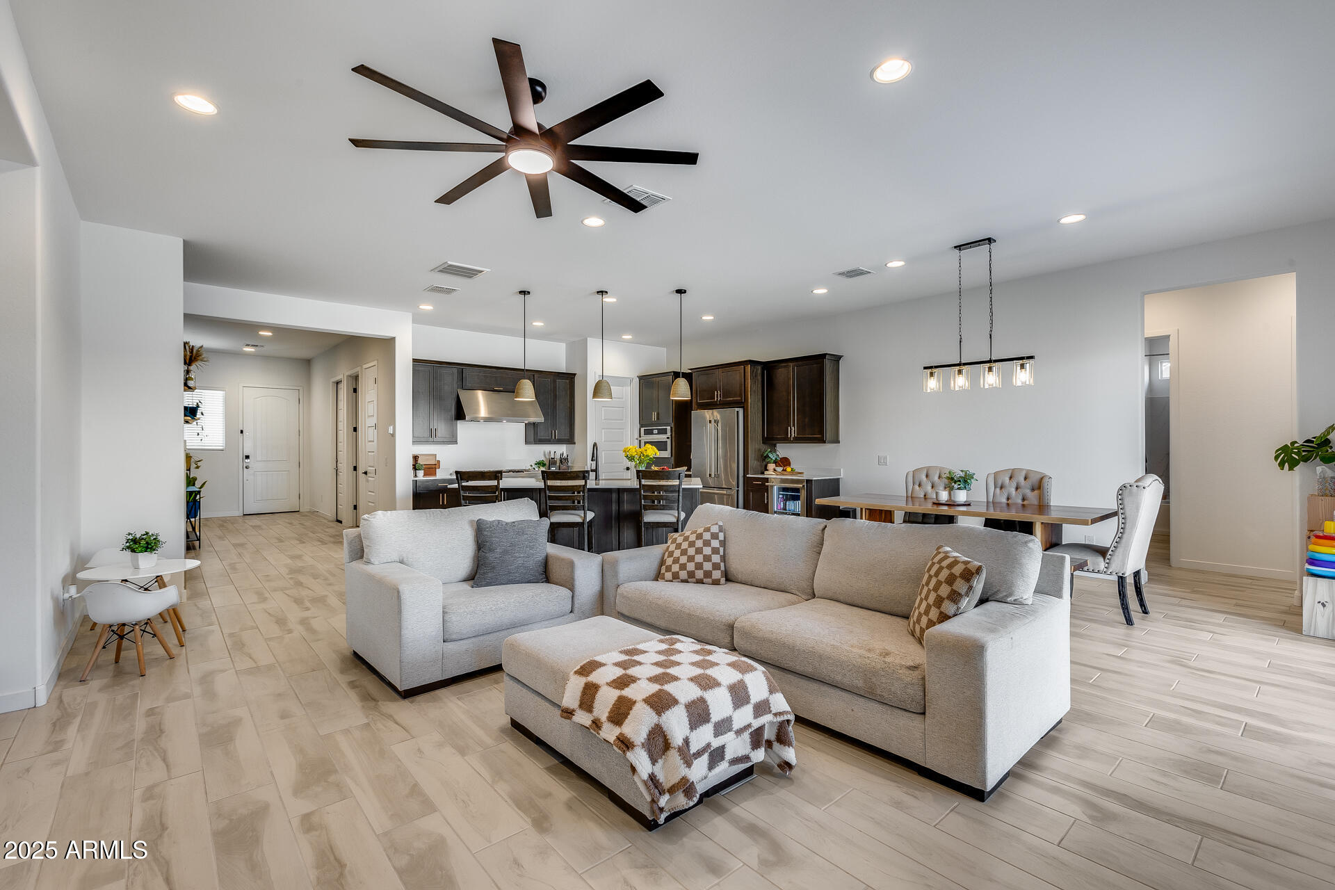 7694 W DESERT SPOON Drive
