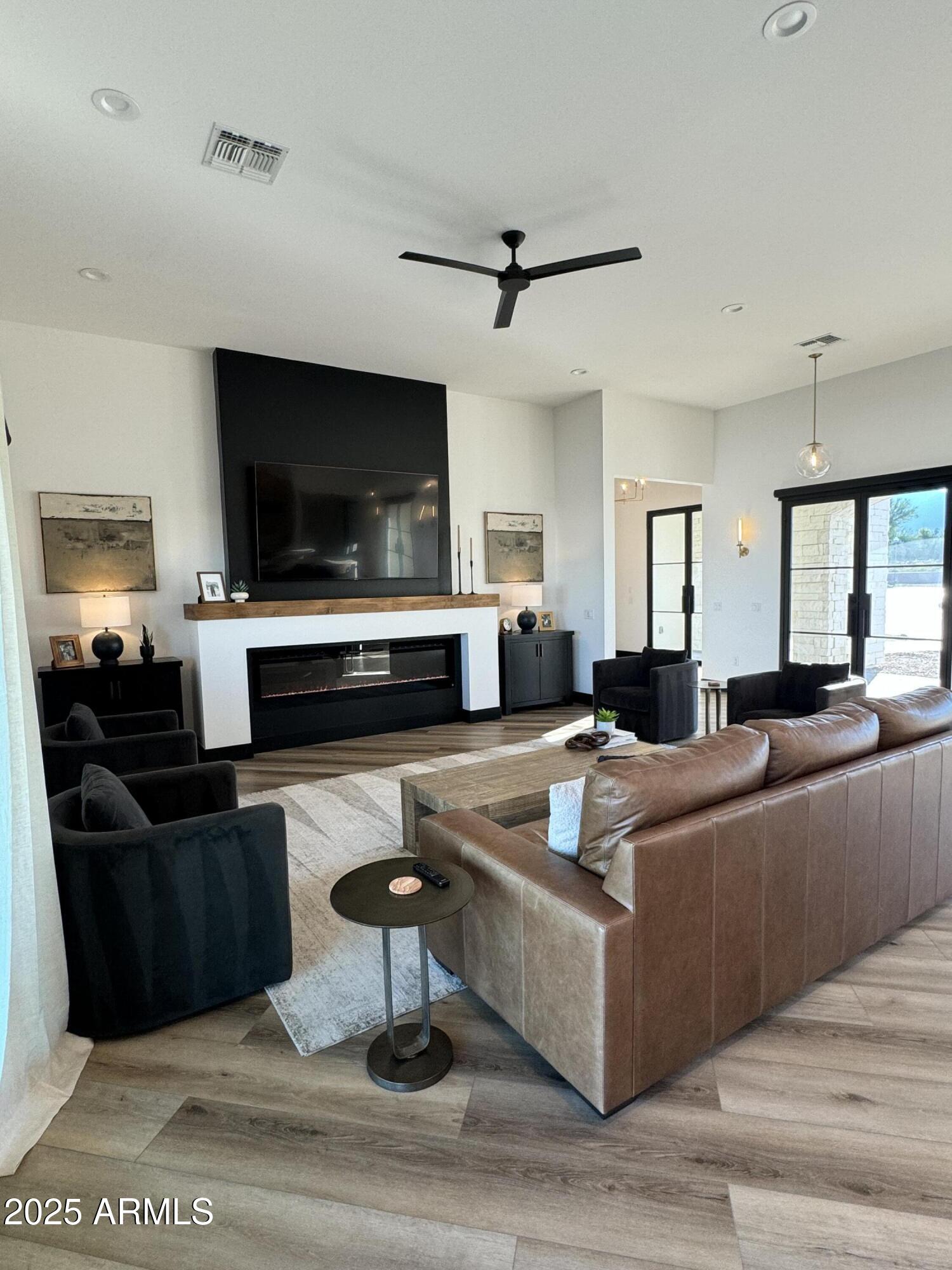 Homes for Sale in Queen Creek Arizona 4 35401 N Mandarin Drive