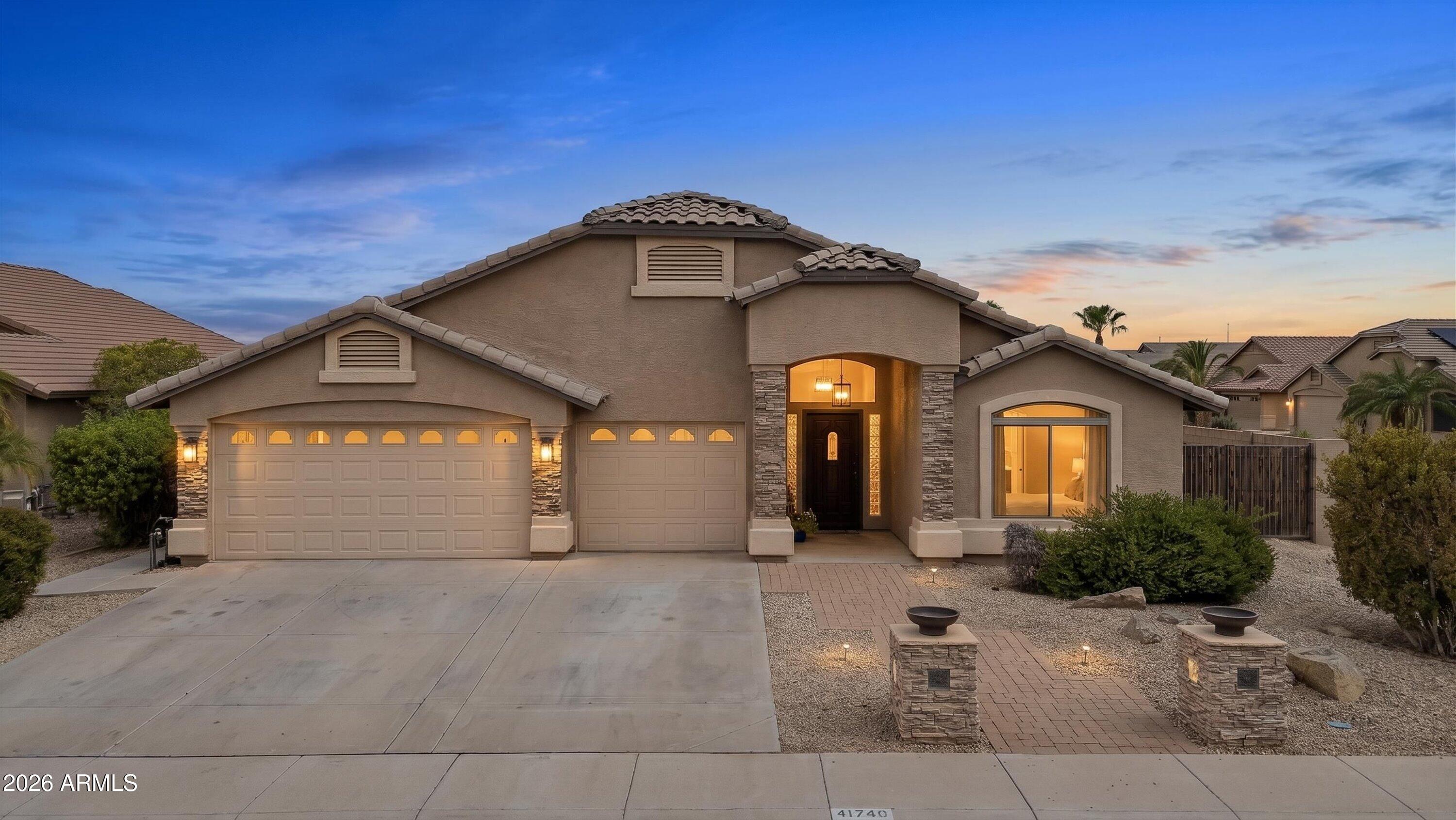 41740 W PARKHILL Court