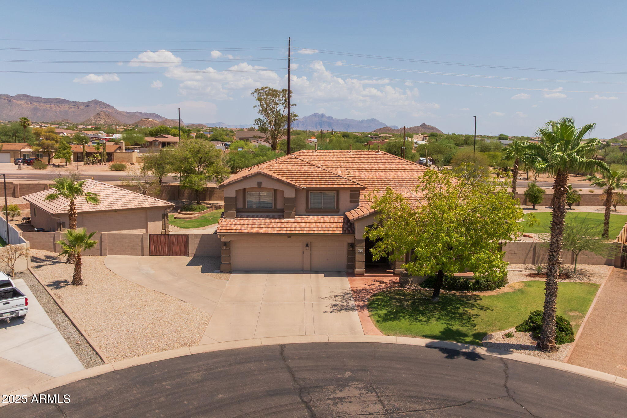 7560 E LELAND Circle