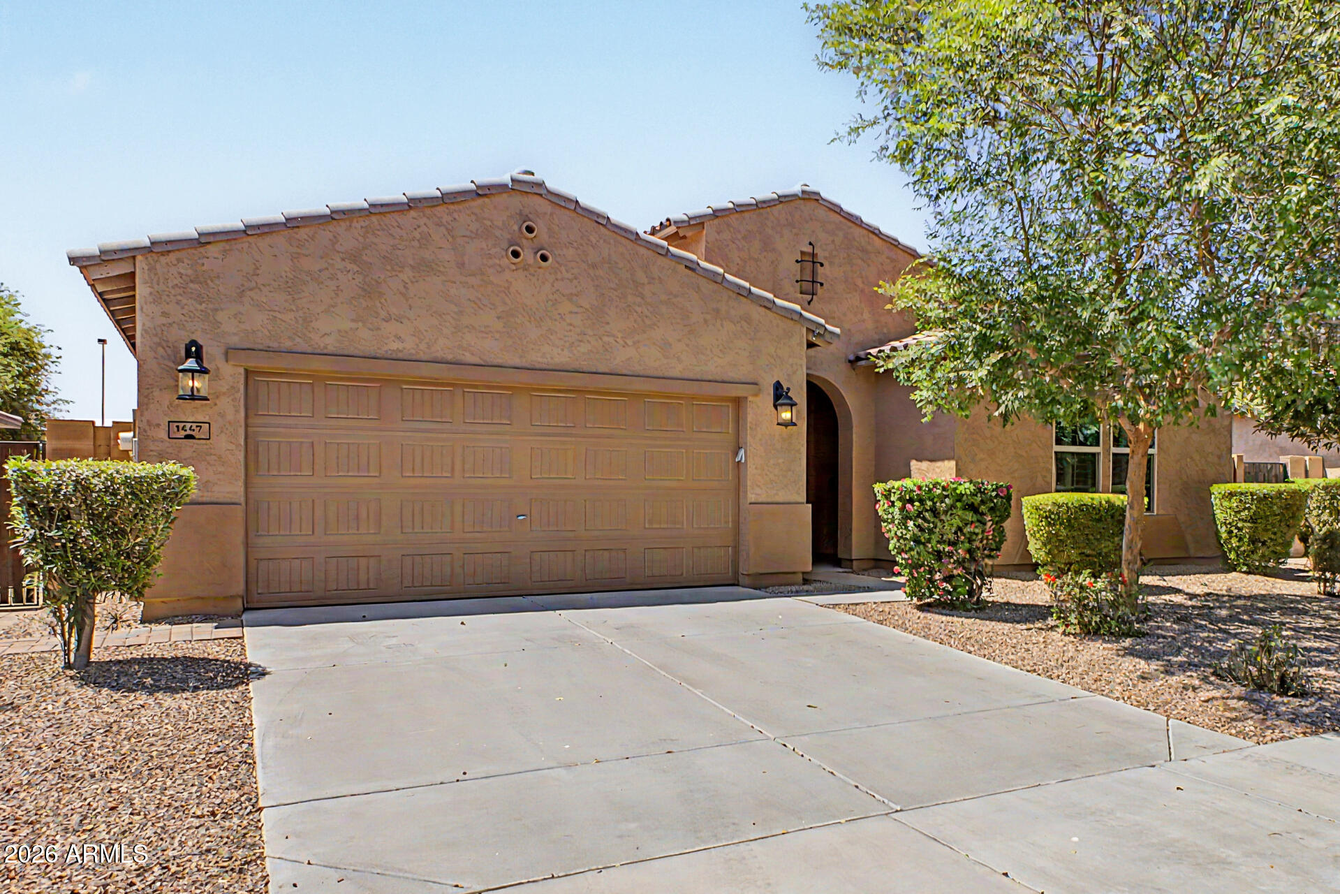 1447 E WARBLER Road