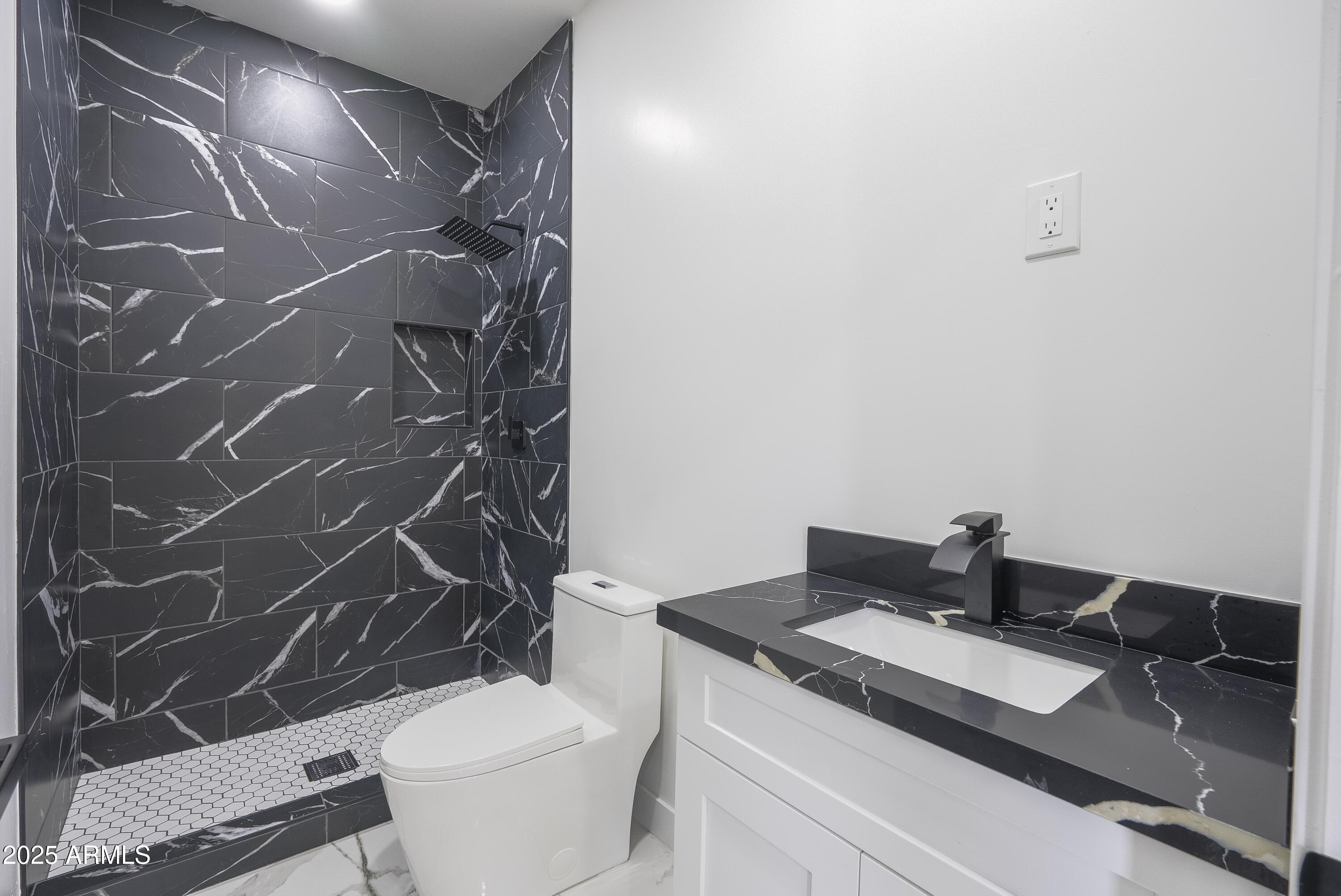 ARIZONA CITY UNIT FIFTEEN - Residential
