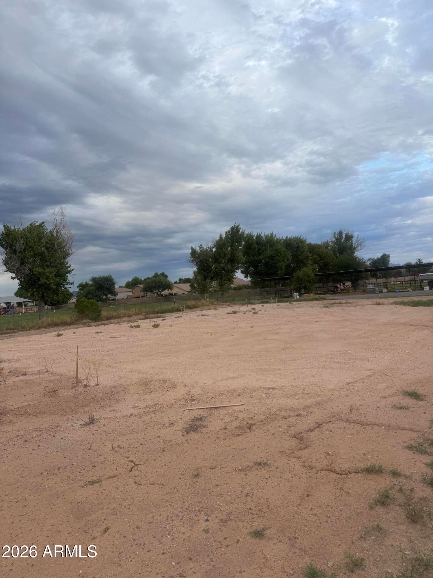 2468 E DESERT Lane -