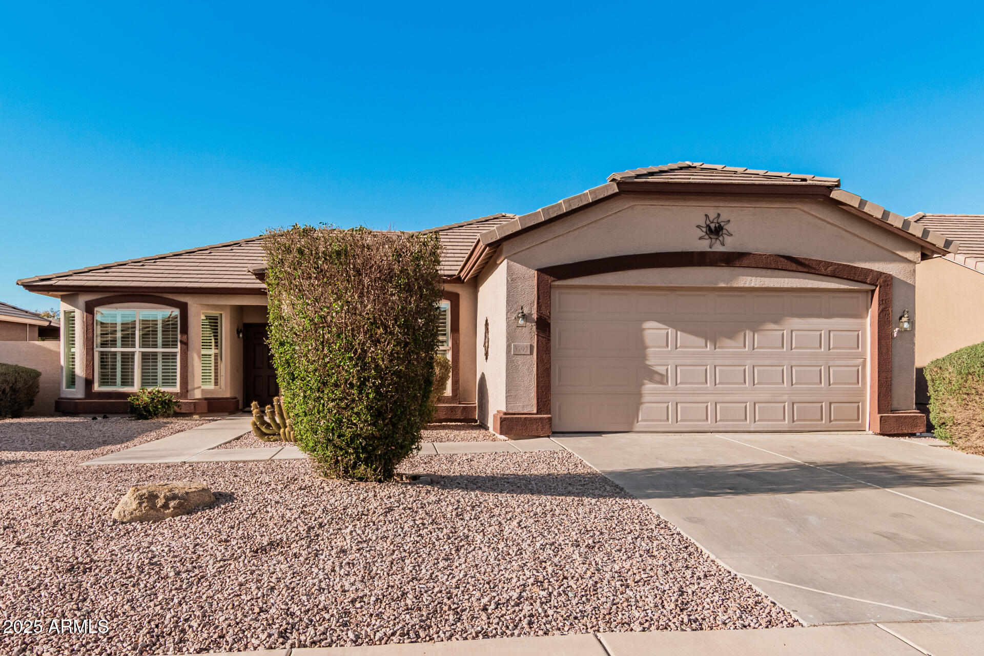 3792 E WESTCHESTER Drive