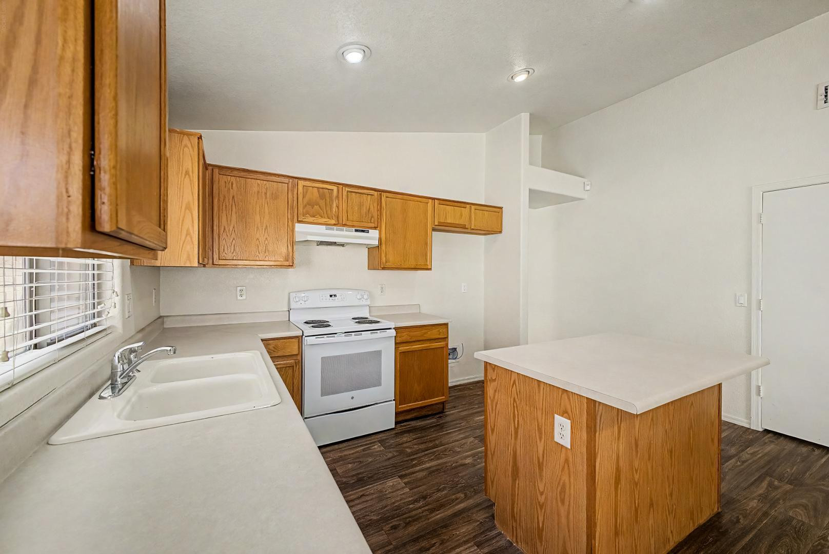 12622 W Indianola Avenue