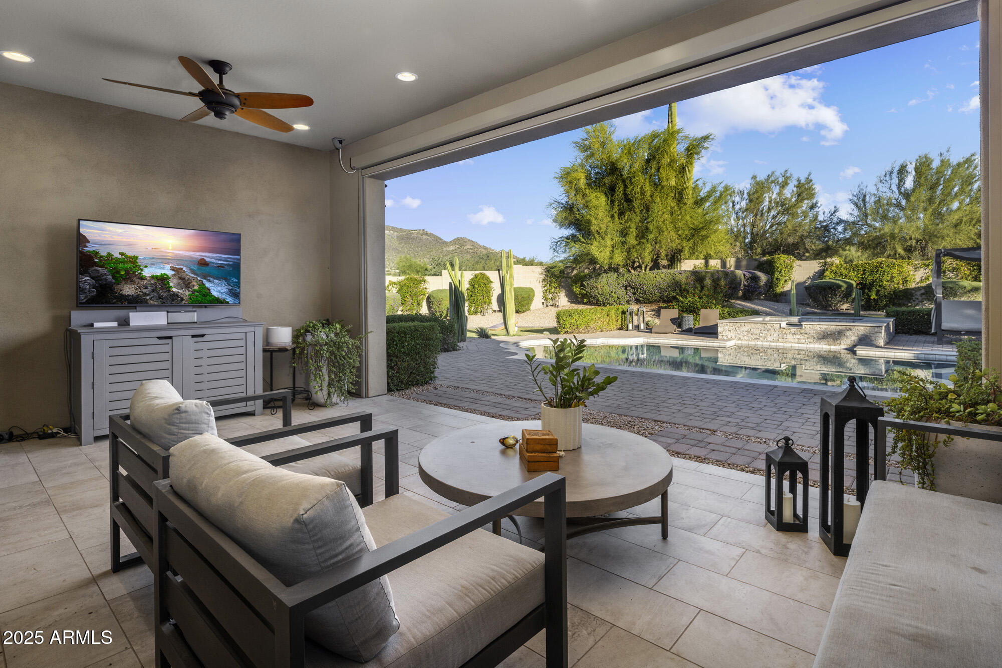 Cave Creek, Arizona 85331, United States, 4 Bedrooms Bedrooms, ,4 BathroomsBathrooms,Residential,Active,233771