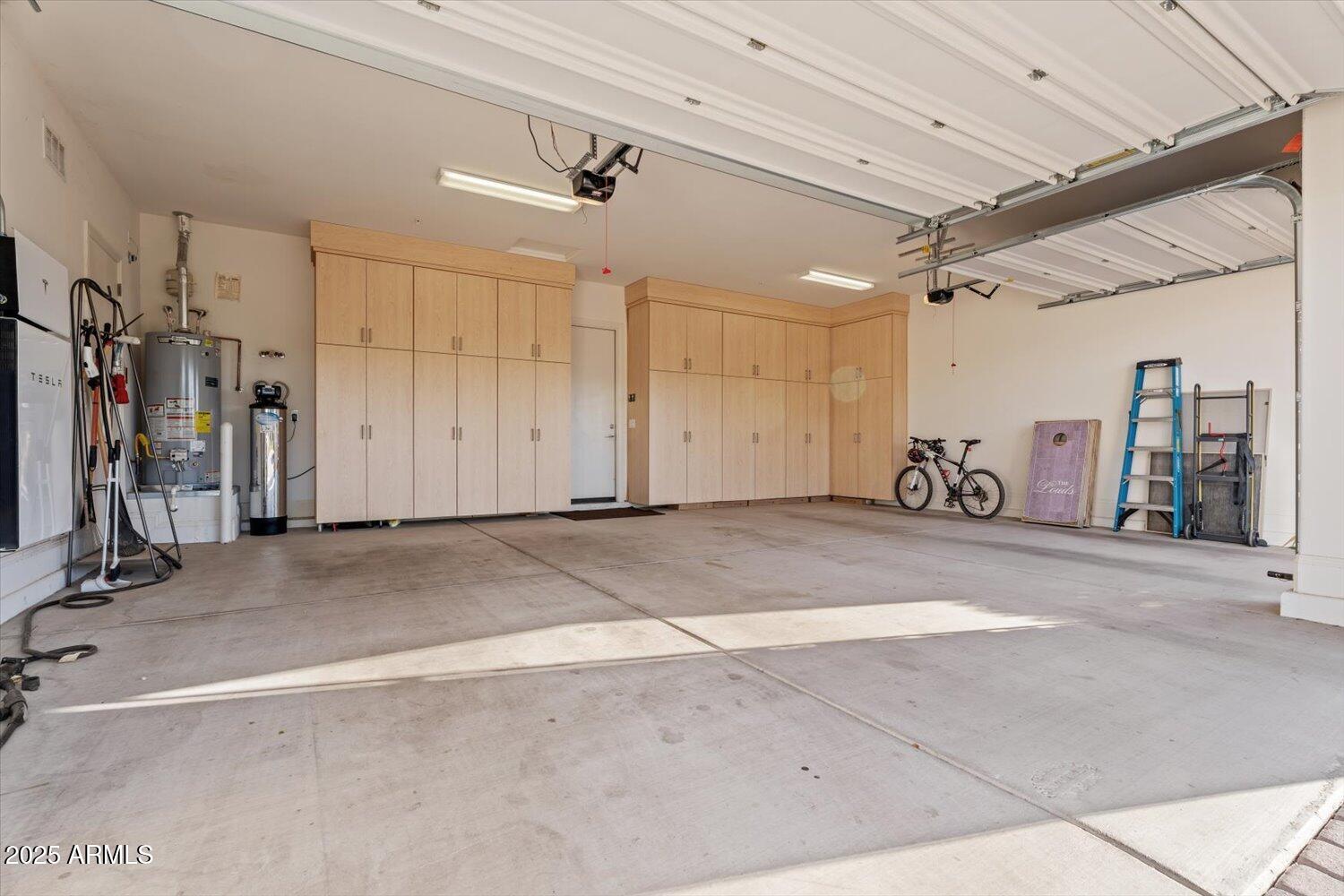 Cave Creek, Arizona 85331, United States, 4 Bedrooms Bedrooms, ,4 BathroomsBathrooms,Residential,Active,233771