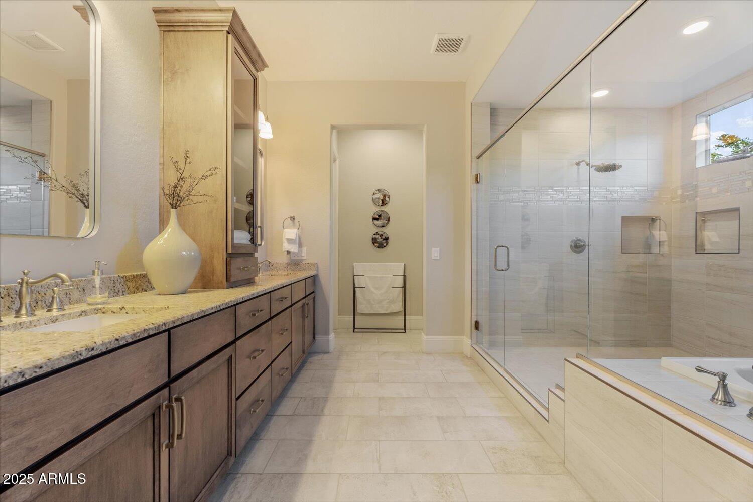 Cave Creek, Arizona 85331, United States, 4 Bedrooms Bedrooms, ,4 BathroomsBathrooms,Residential,Active,233771