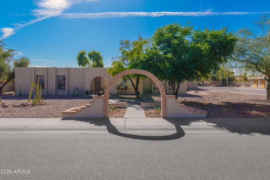 Photo of 941 E Libra Drive, Tempe, AZ 85283 (MLS # 6984903)