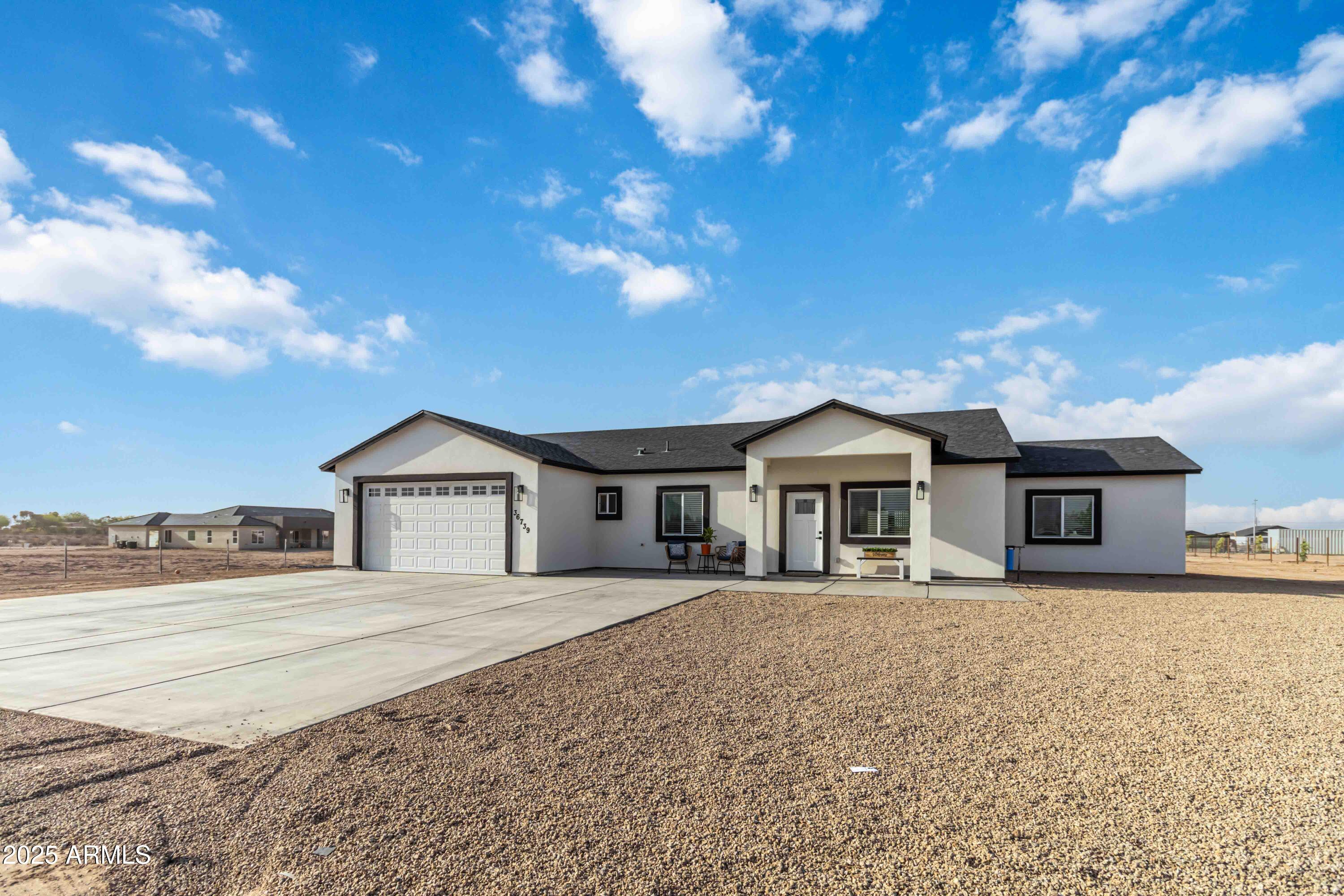 Homes 2 36739 W WHITTON Avenue