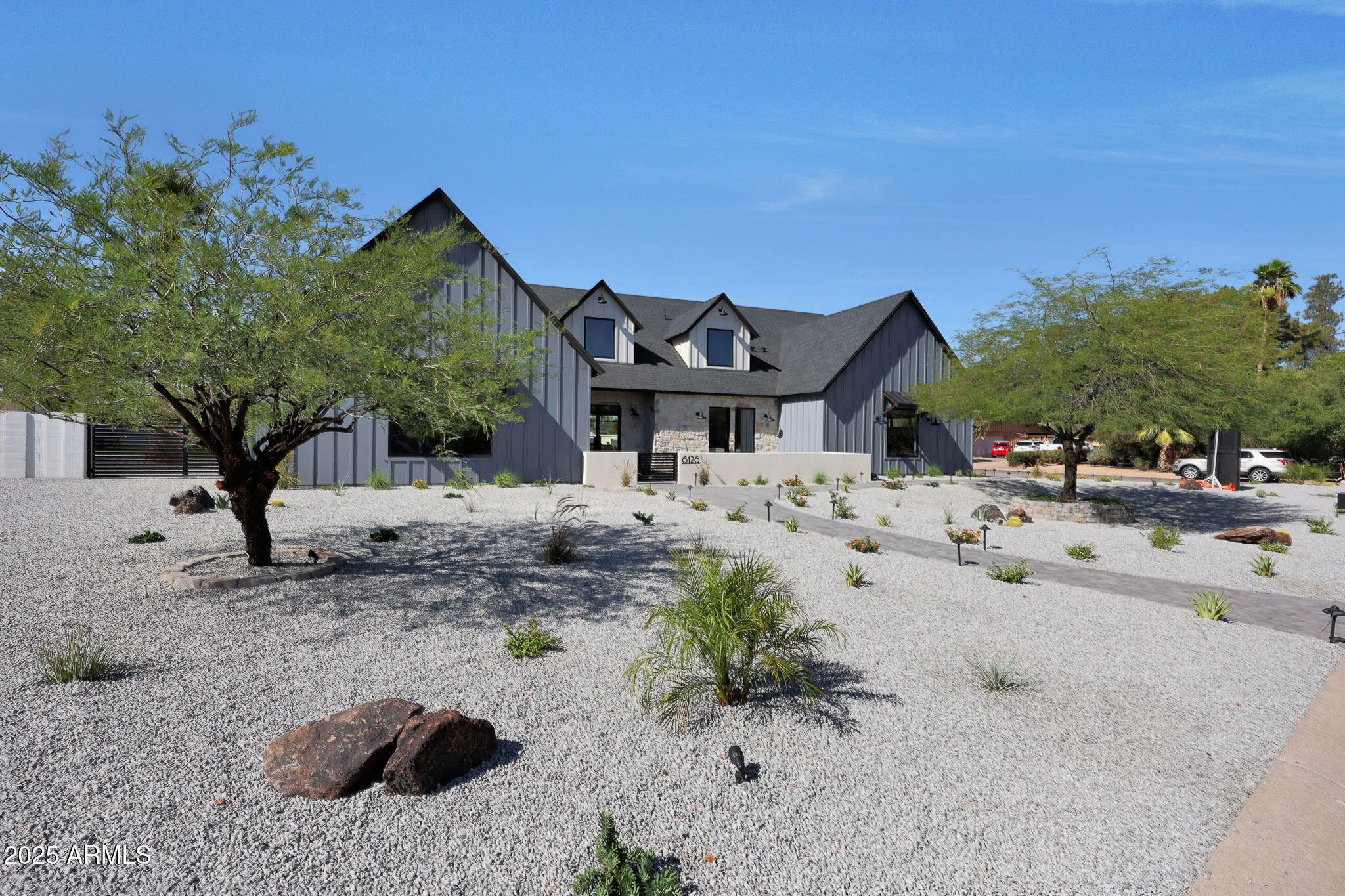 6126 E CHARTER OAK Road
