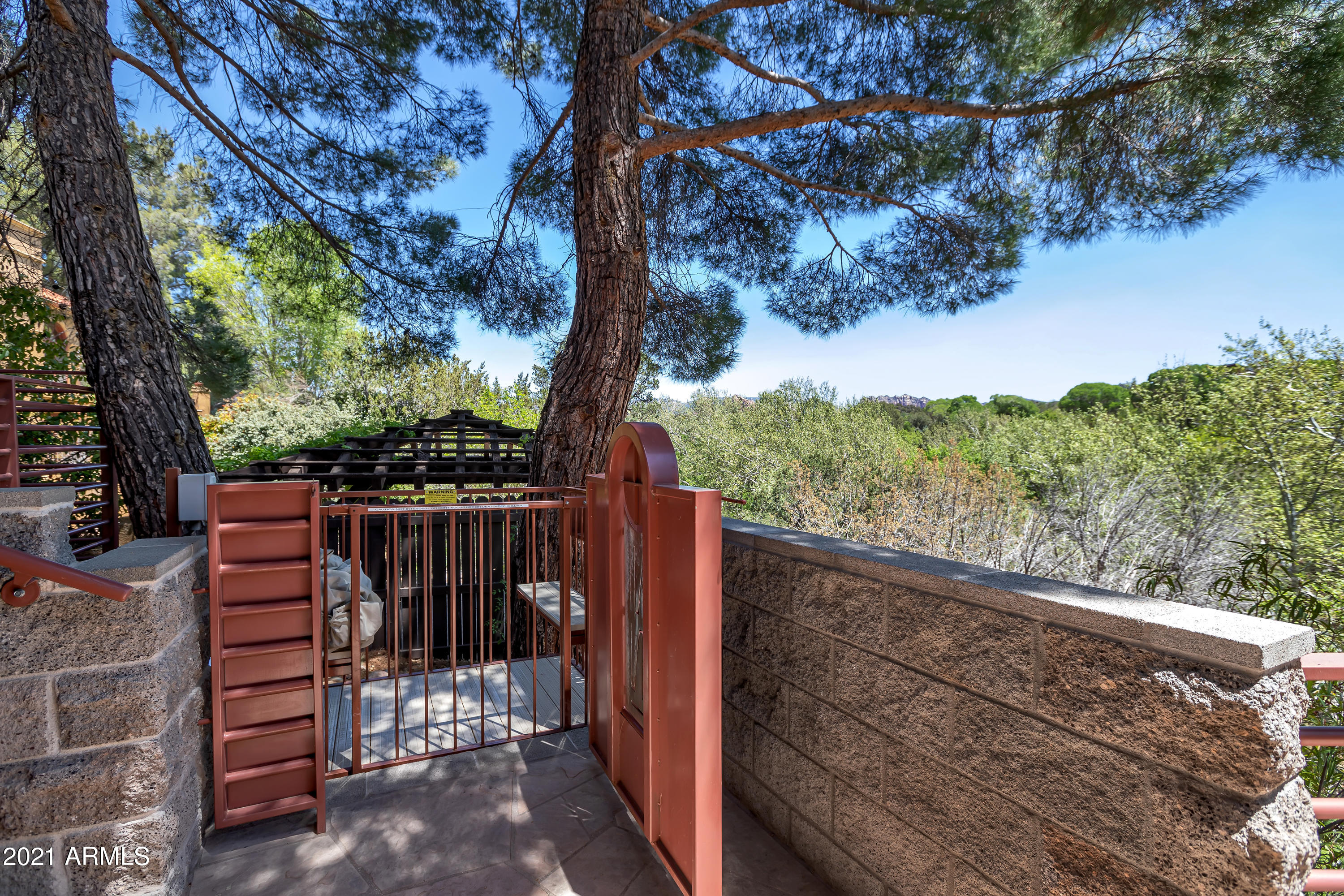 EAST CUP OF GOLD ESTATES - Residential