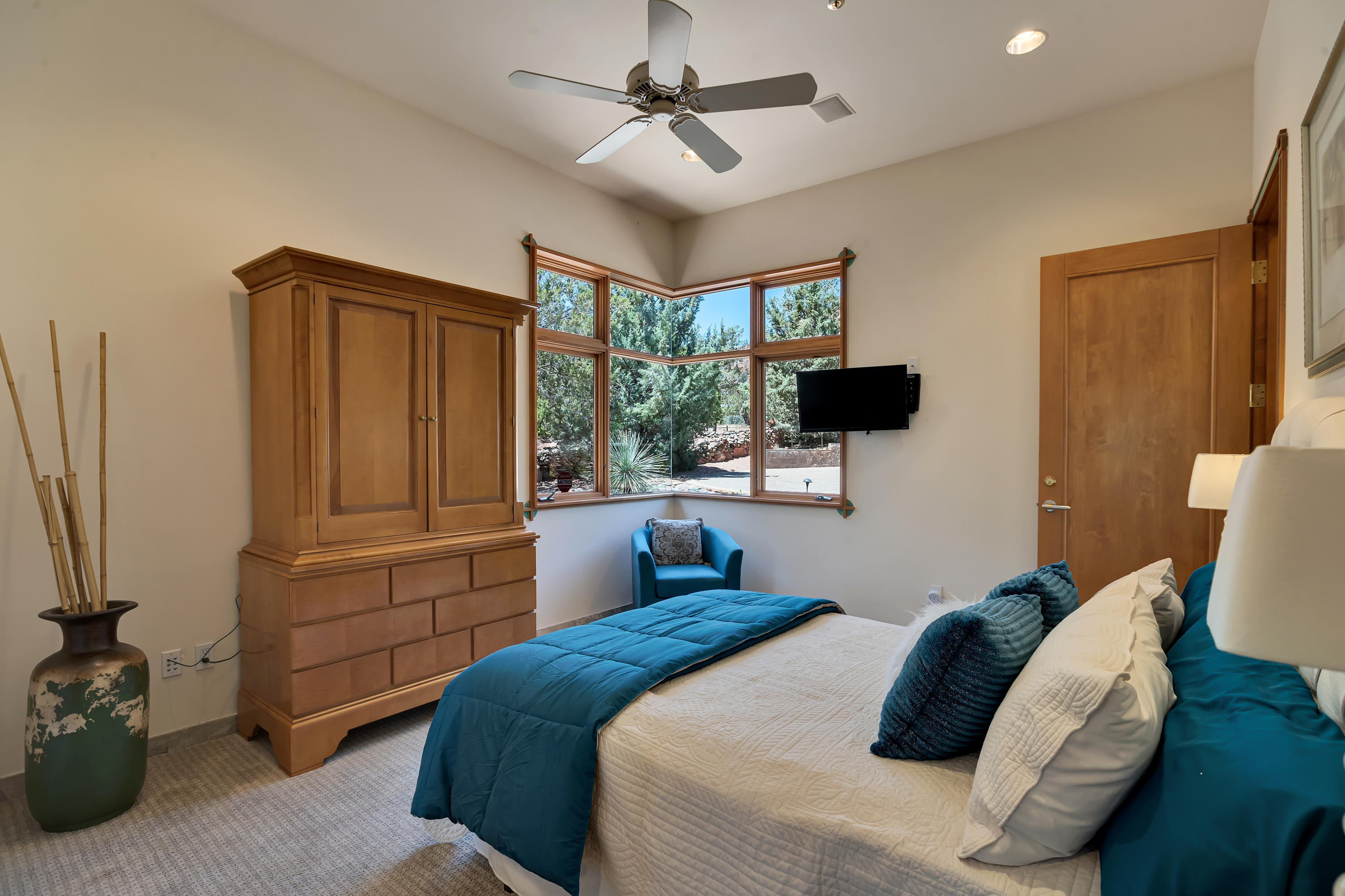 EAST CUP OF GOLD ESTATES - Residential