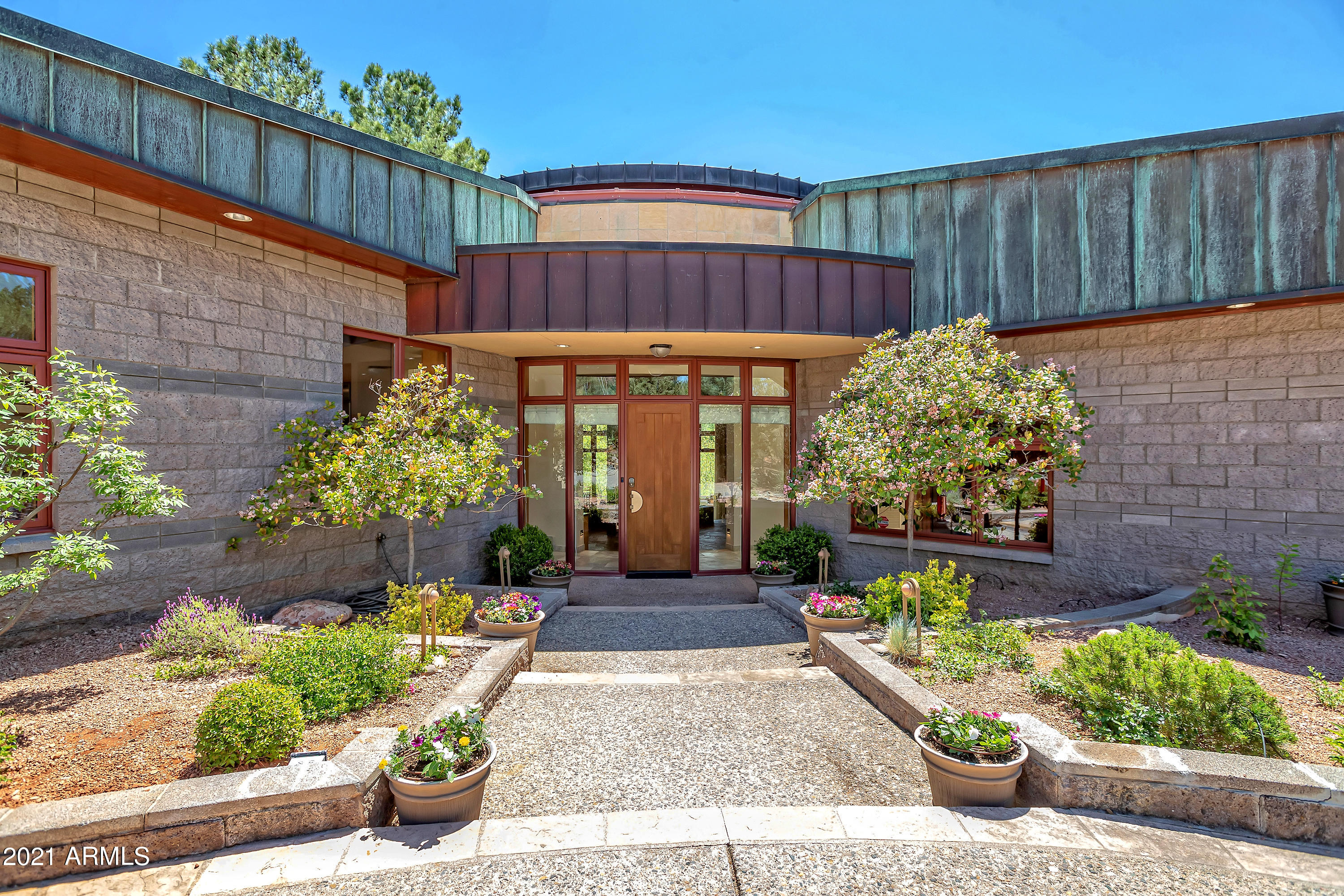 EAST CUP OF GOLD ESTATES - Residential