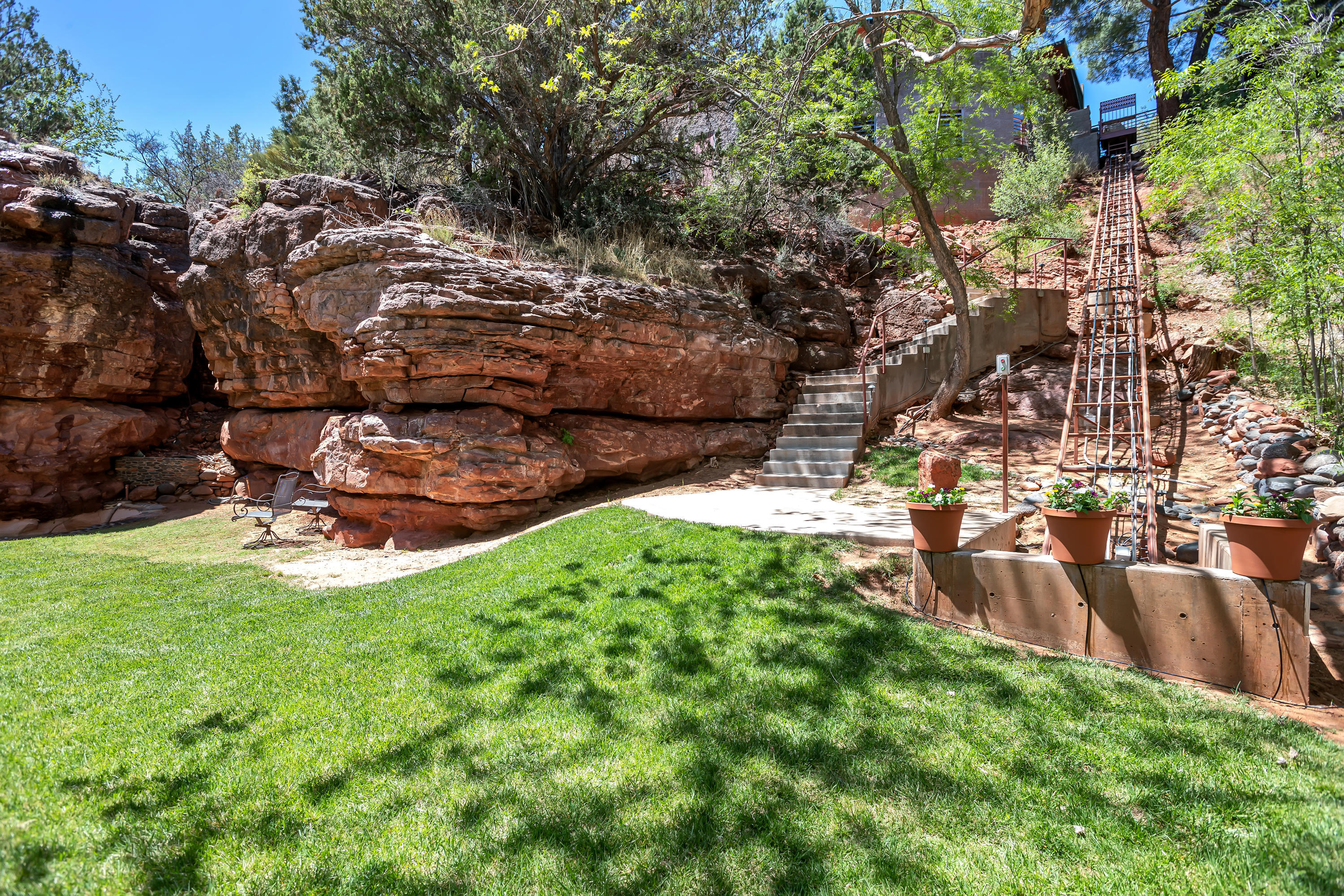 EAST CUP OF GOLD ESTATES - Residential