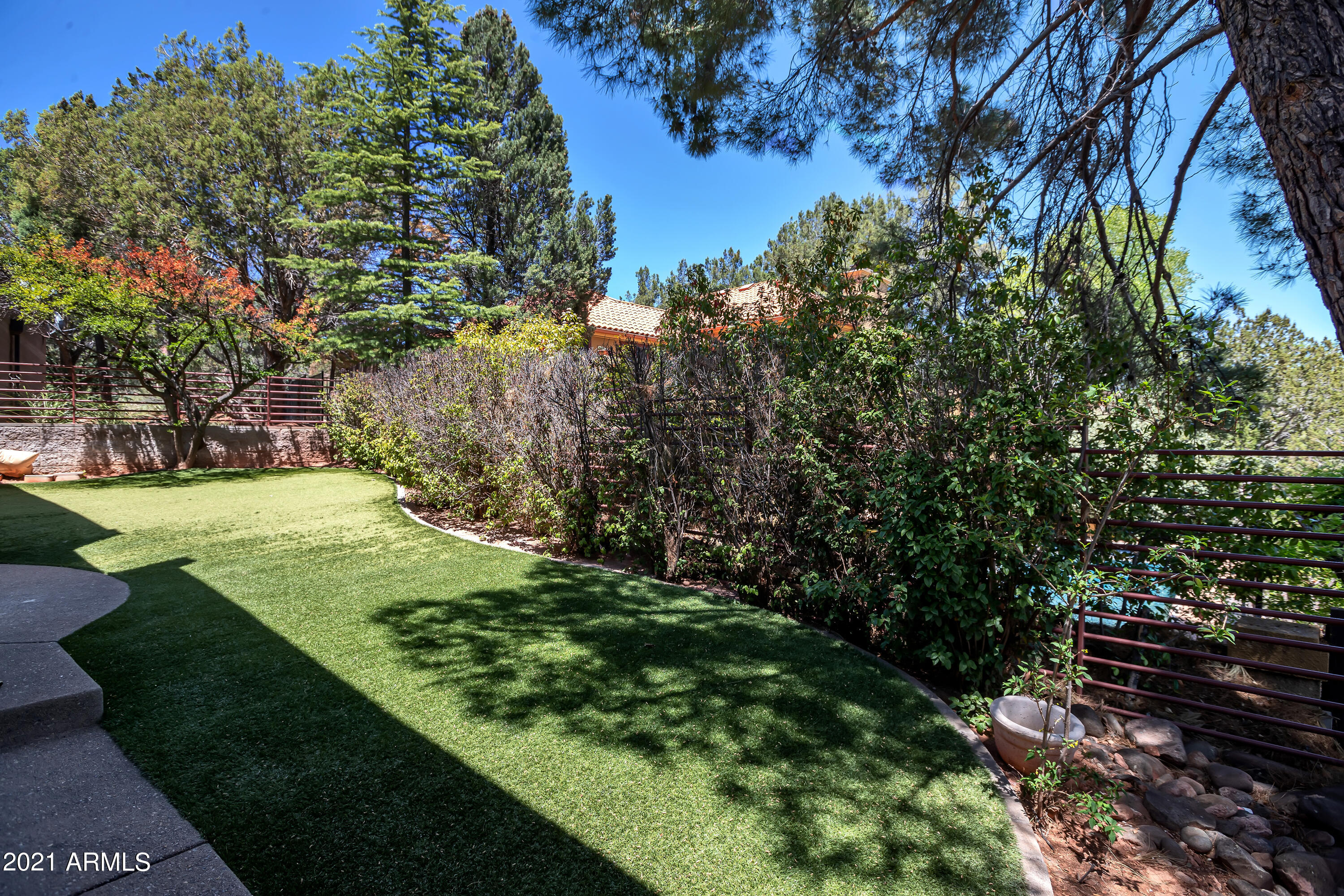 EAST CUP OF GOLD ESTATES - Residential