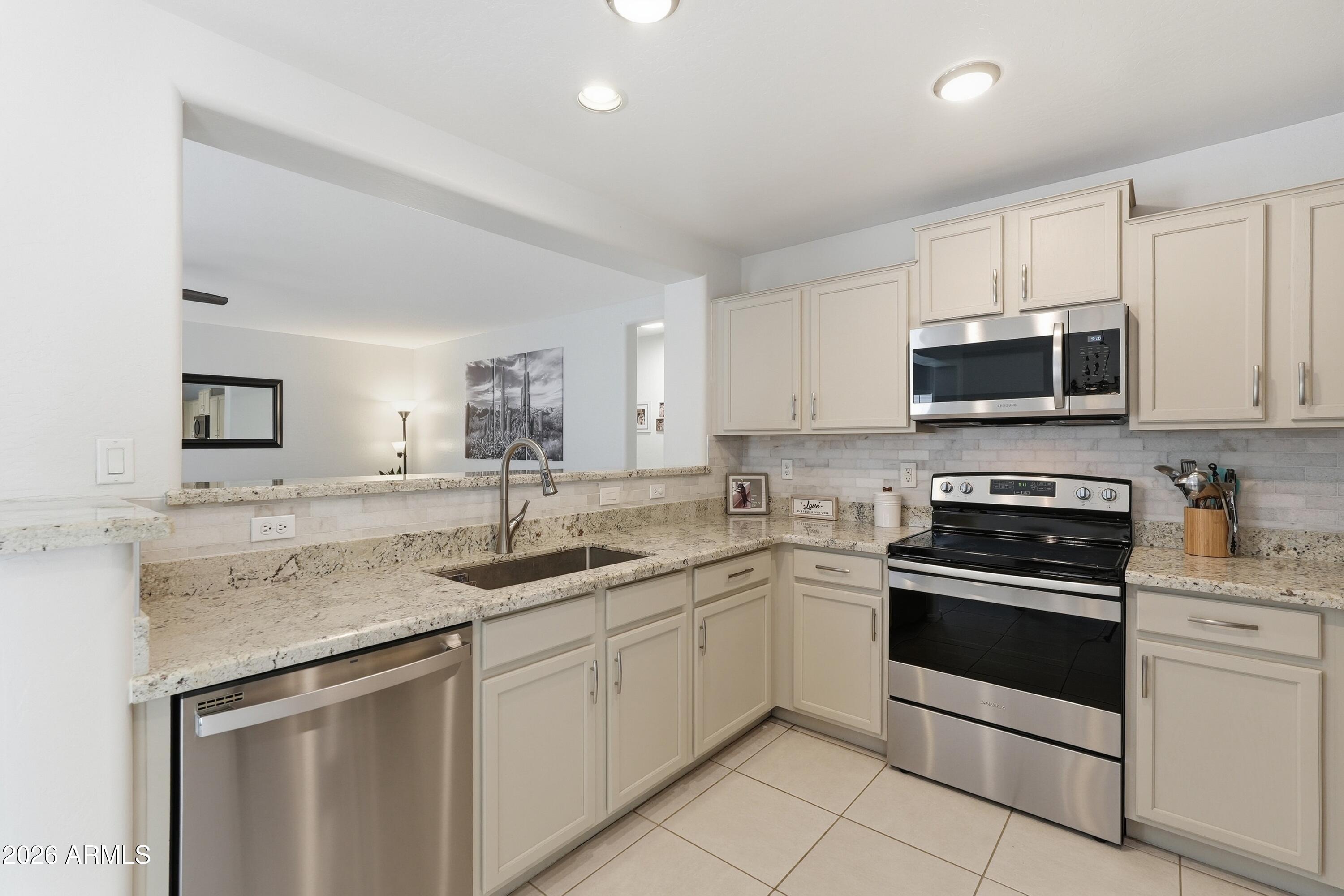 11578 W Carol Avenue