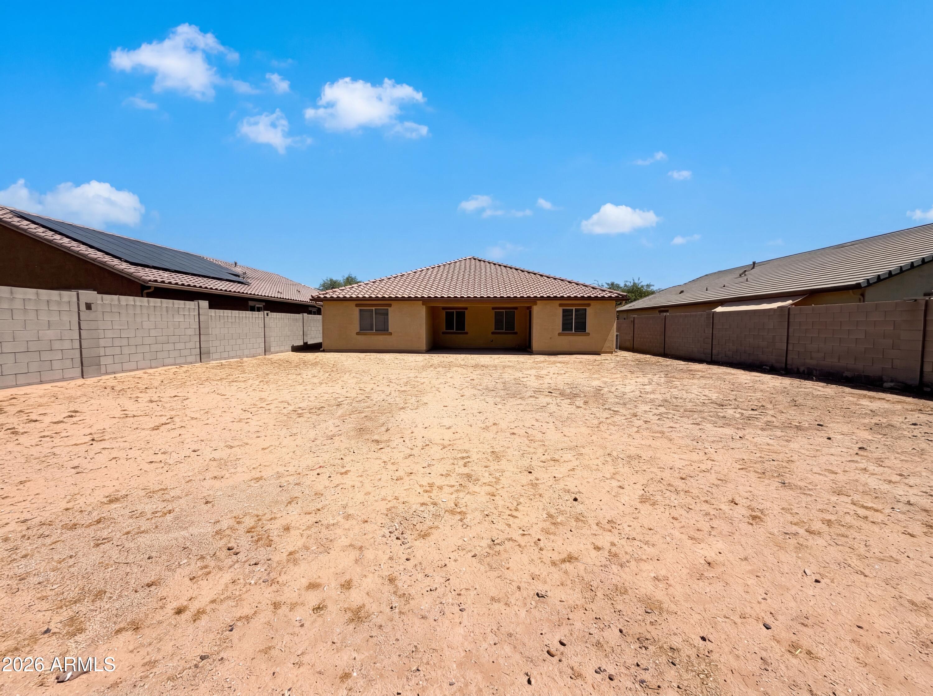 482 W WHITETAIL Drive