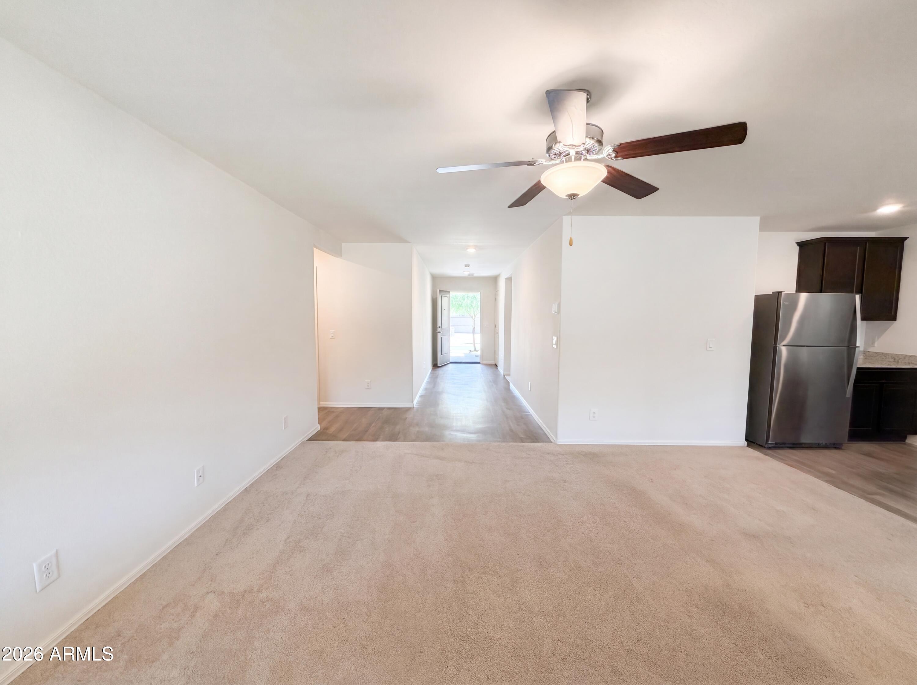482 W WHITETAIL Drive