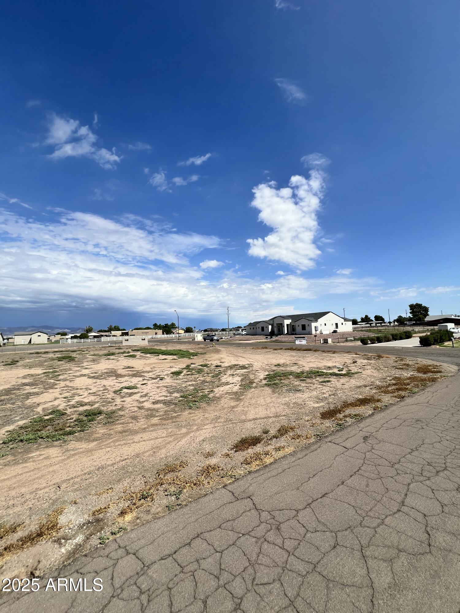 23006 W Passeo Way 32