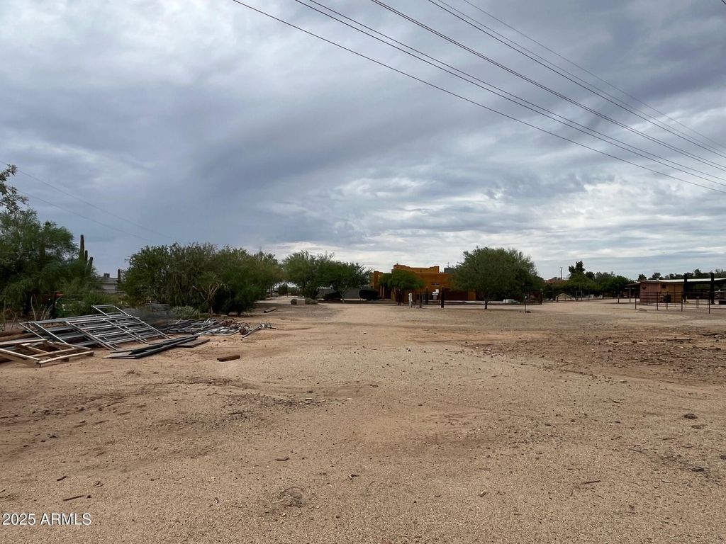 Photo of 2032 E Dolores Road #-, Phoenix, AZ 85086 (MLS # 6932081)