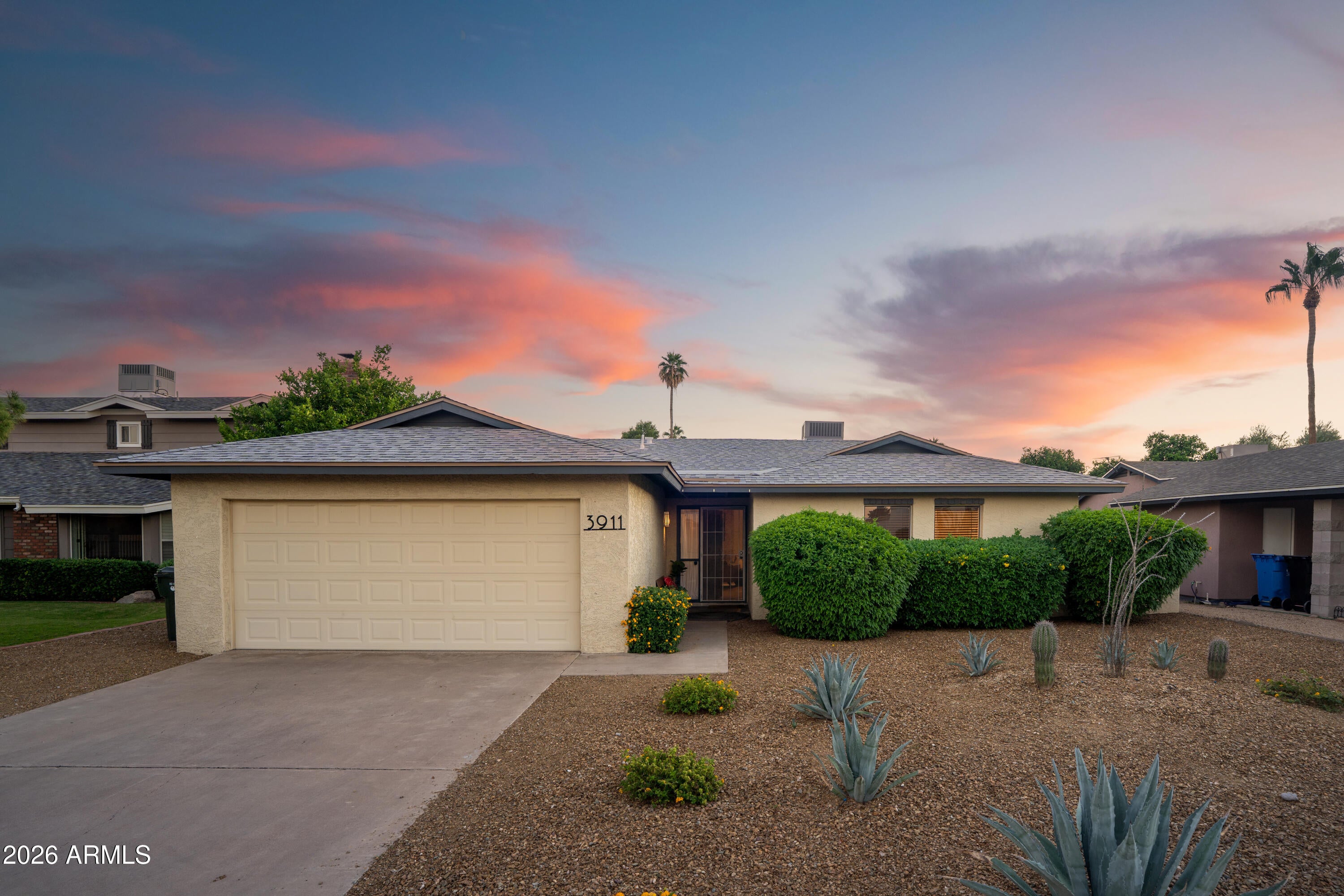 3911 E DAHLIA Drive