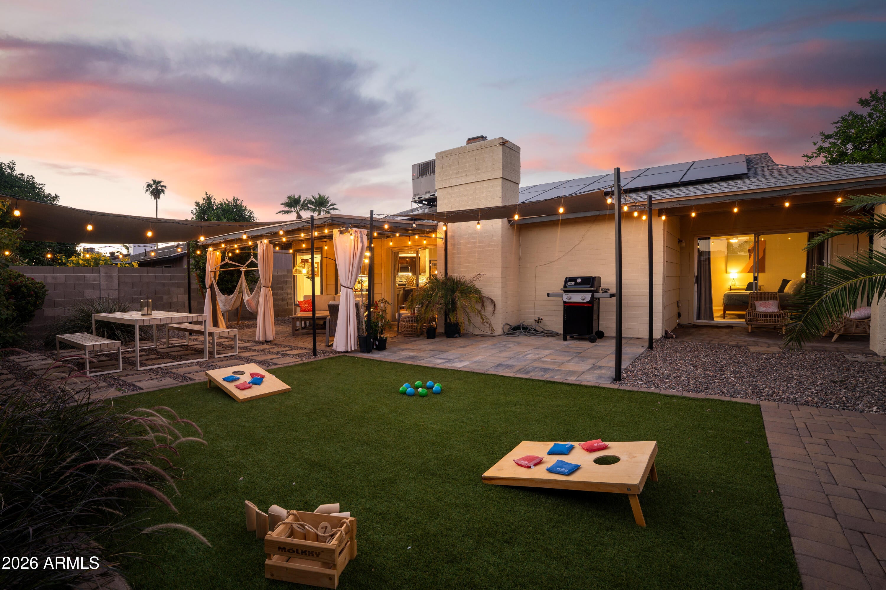 3911 E DAHLIA Drive