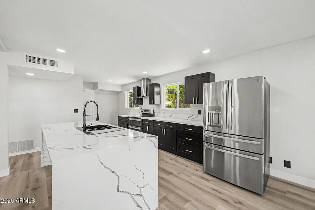 Photo of 504 E Fremont Drive, Tempe, AZ 85282 (MLS # 7022642)