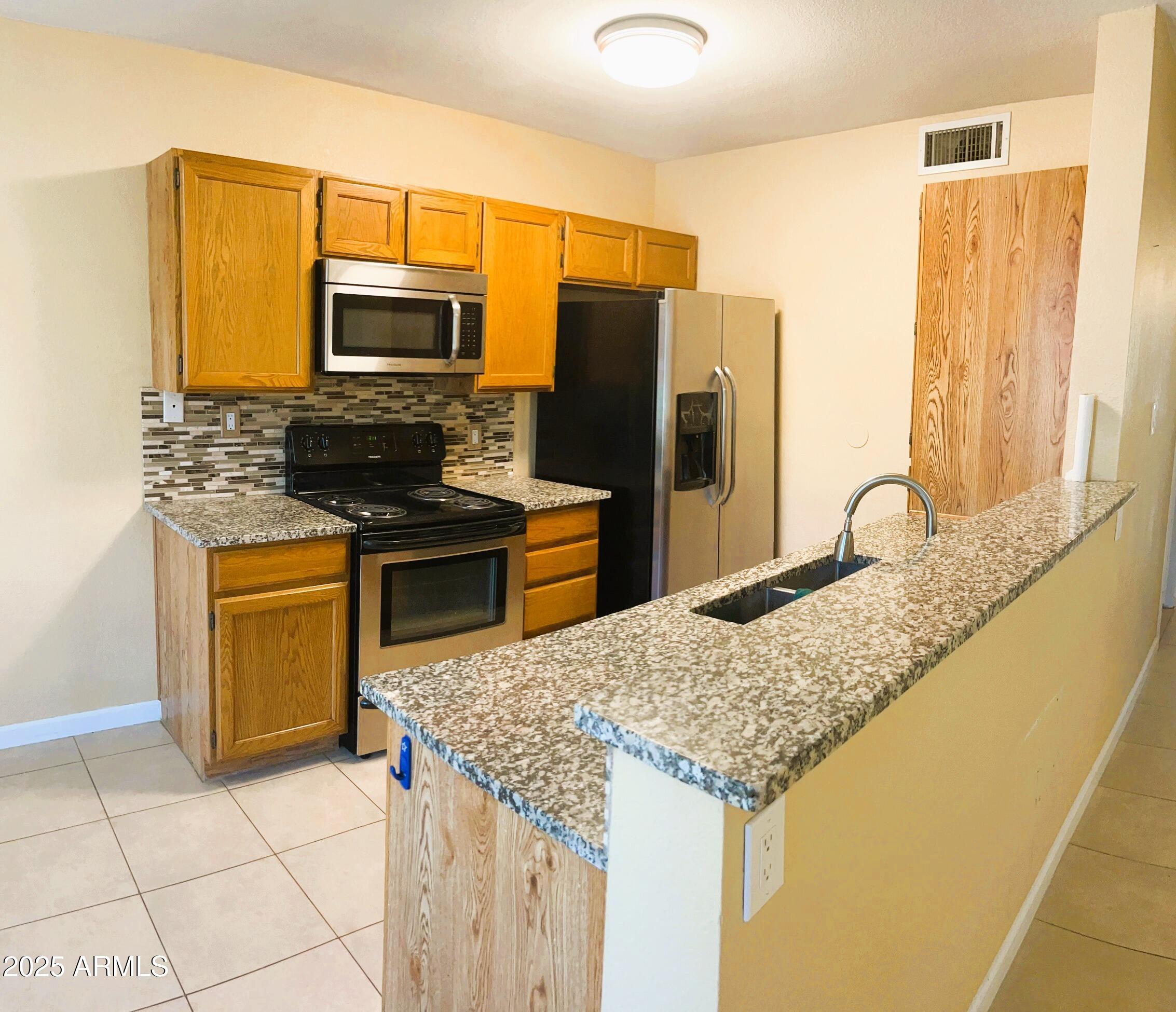 255 S KYRENE Road 115