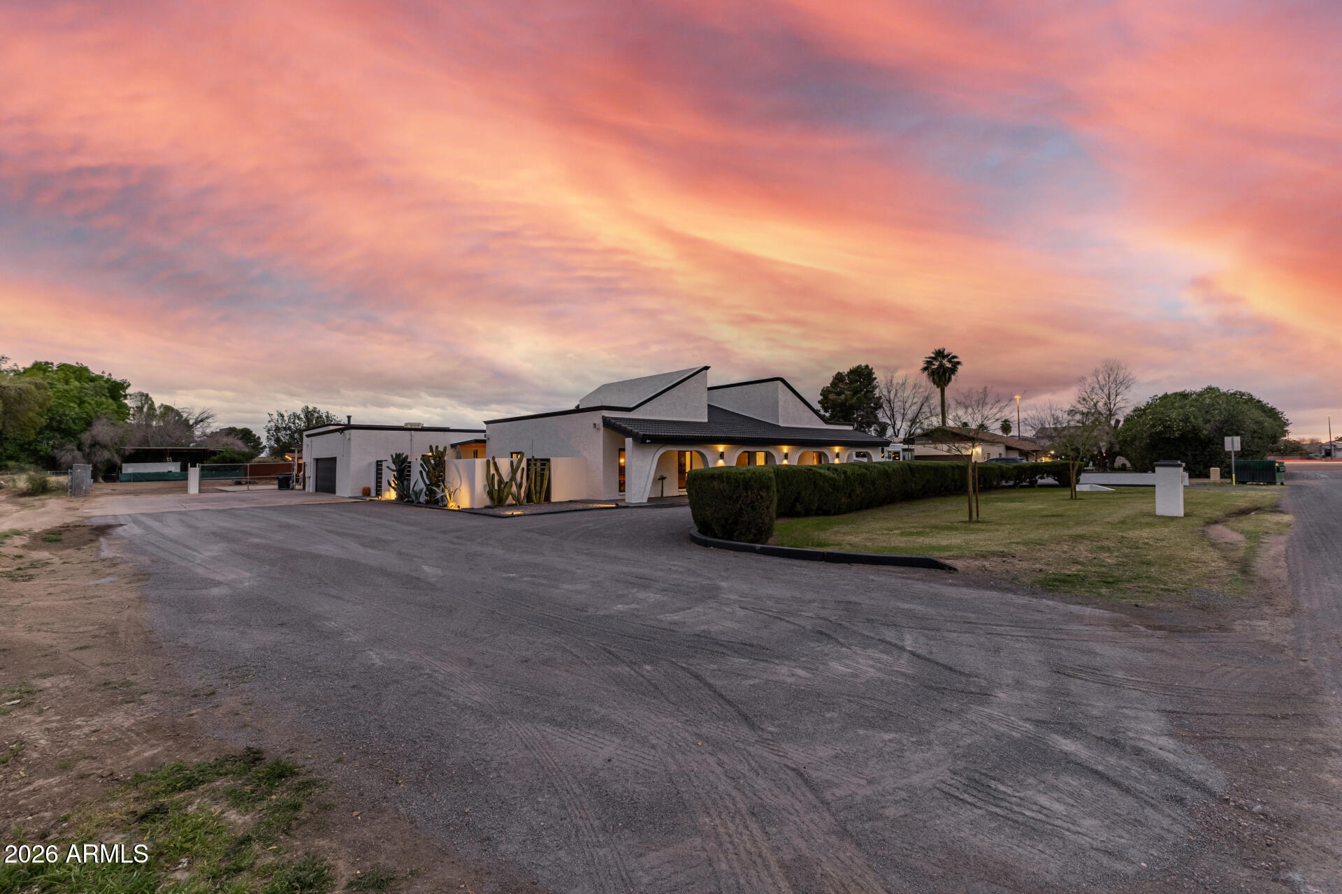 13613 E Shannon Street