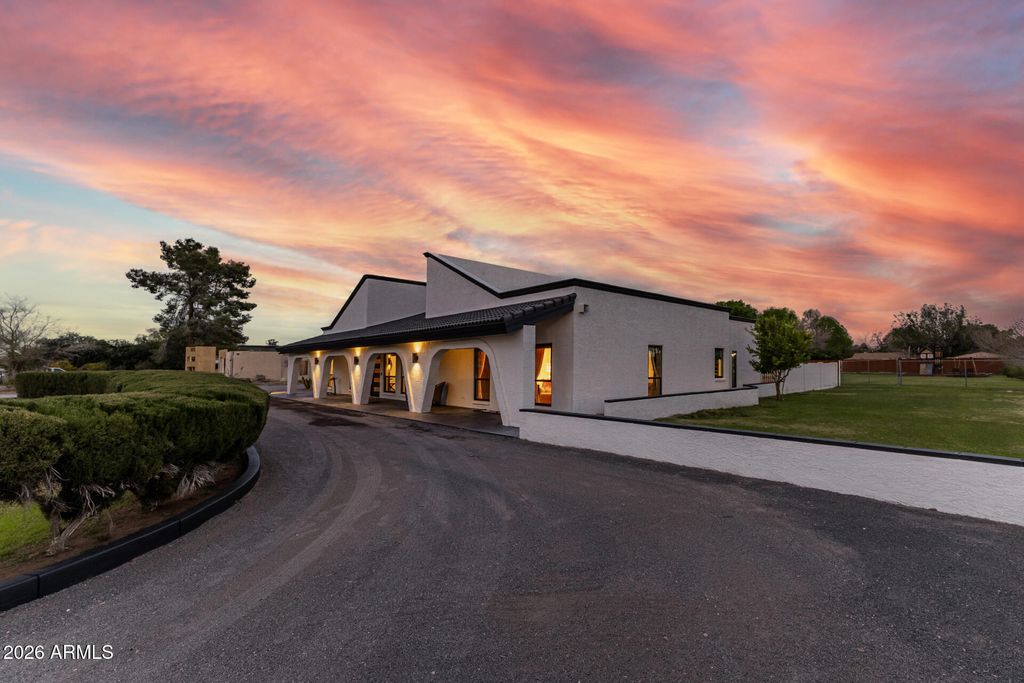 Photo of 13613 E Shannon Street, Gilbert, AZ 85295 (MLS # 6983735)