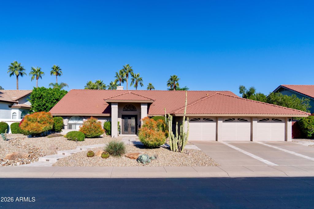 Photo of 10080 E Bloomfield Road, Scottsdale, AZ 85260 (MLS # 6987074)