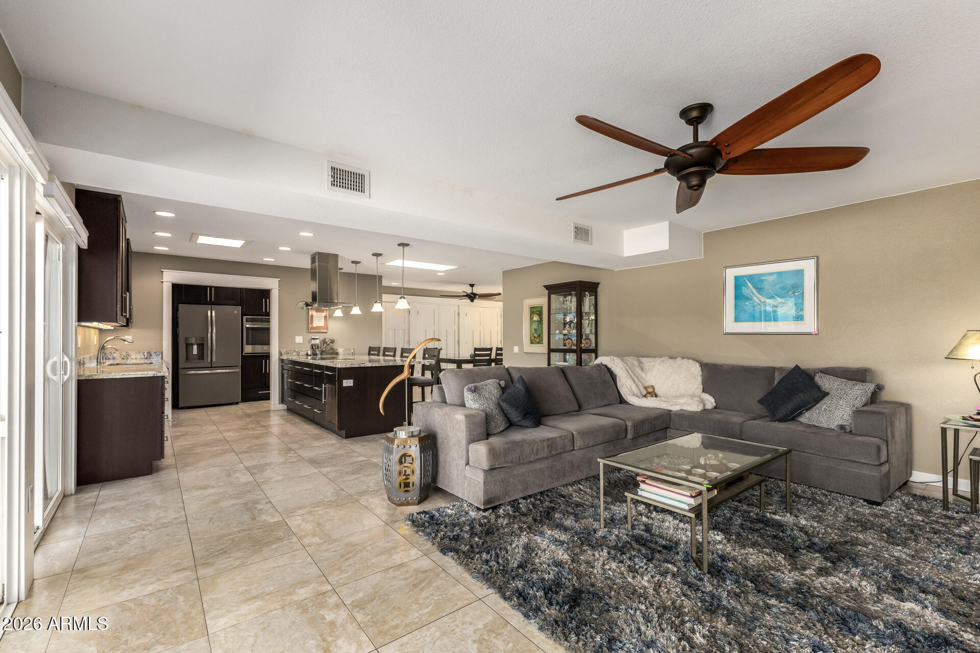 10818 W SANTA FE Drive