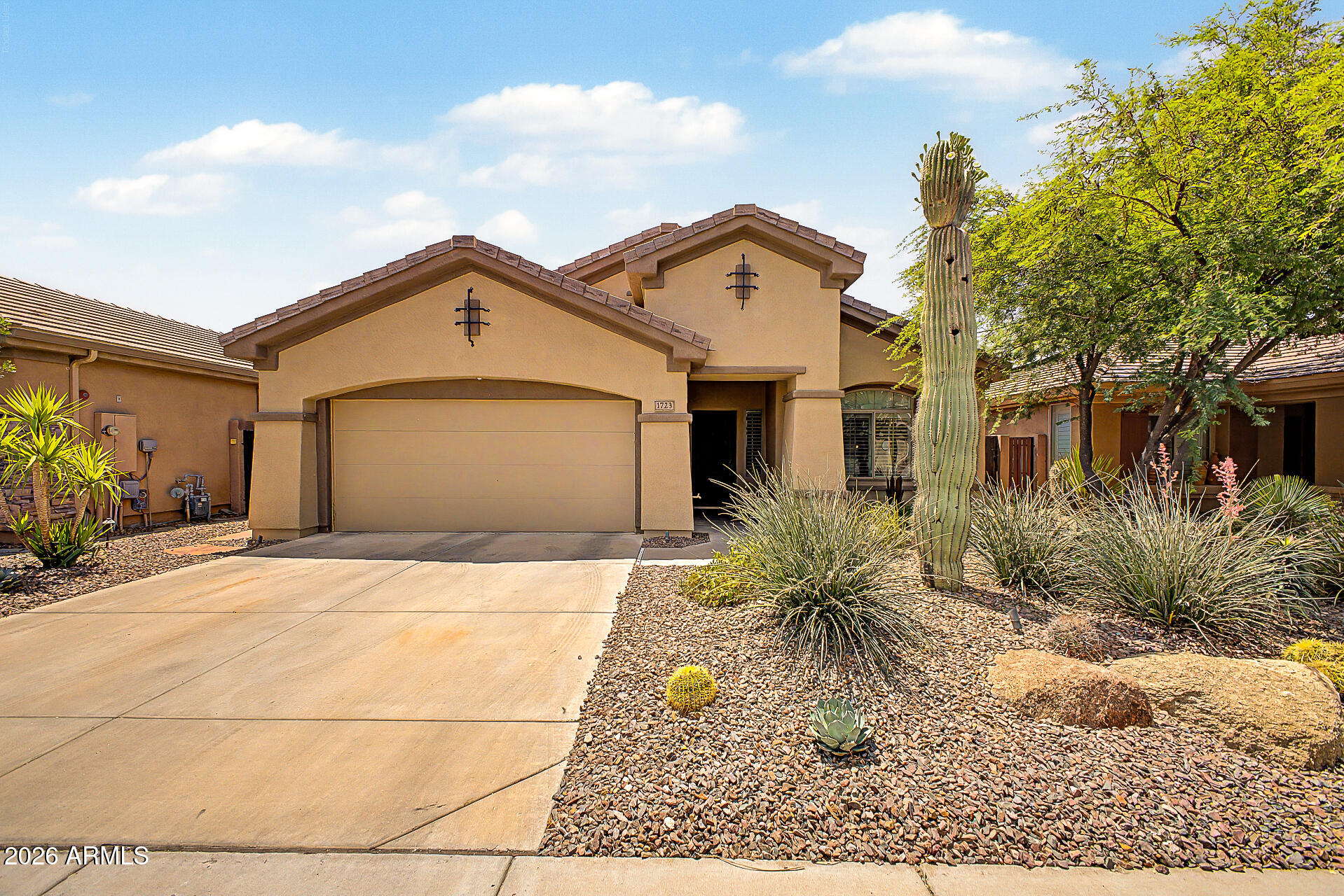 1723 W DION Drive