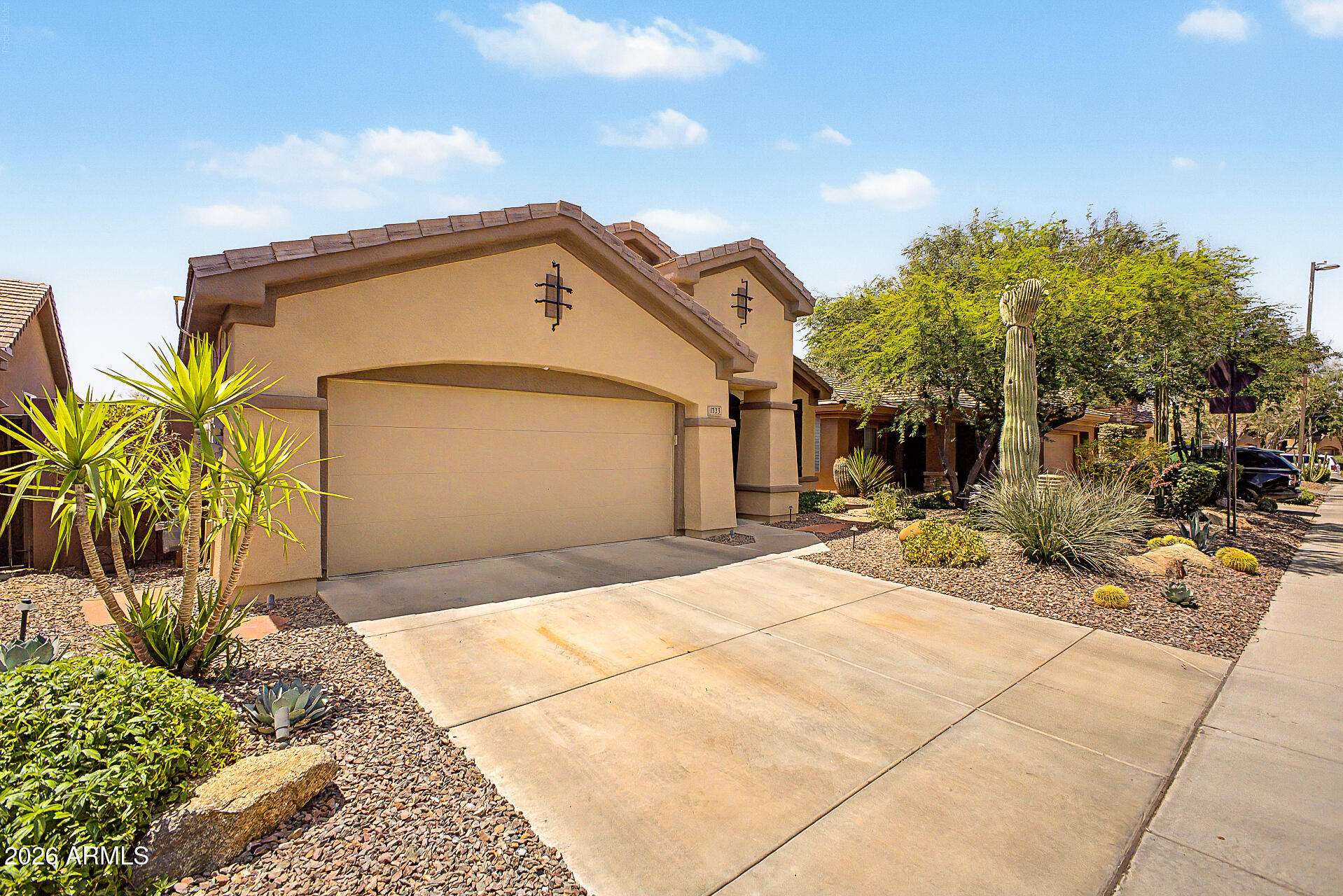 1723 W DION Drive