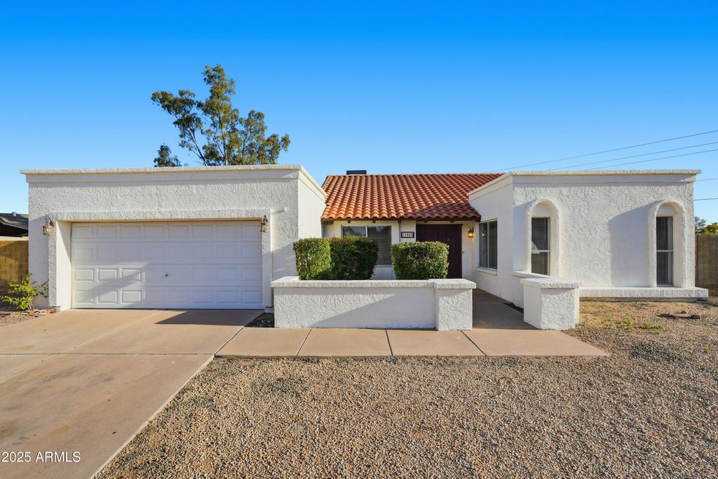 Photo of 17853 N 43rd Drive, Glendale, AZ 85308 (MLS # 6959475)