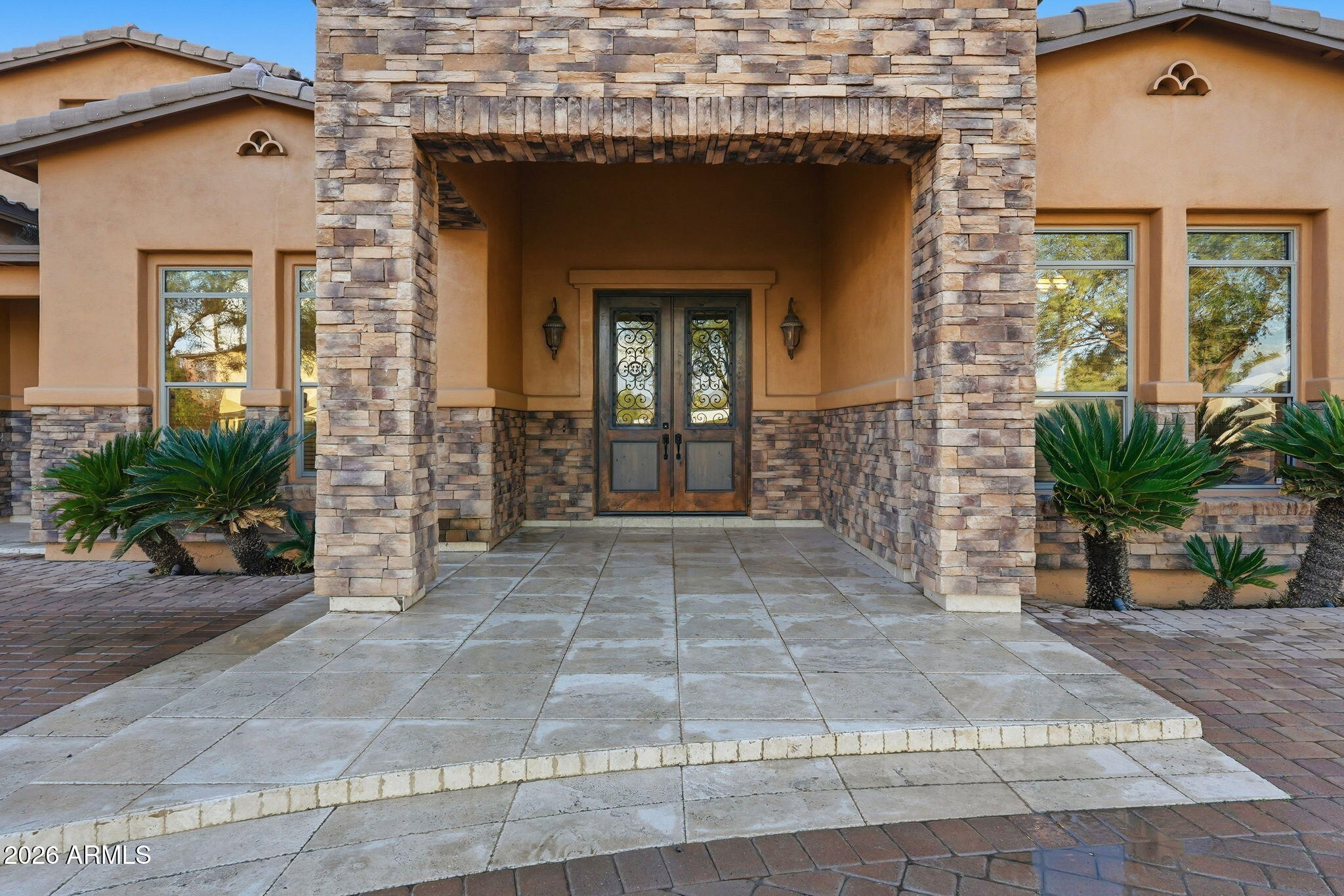 6653 E SWEETWATER Avenue