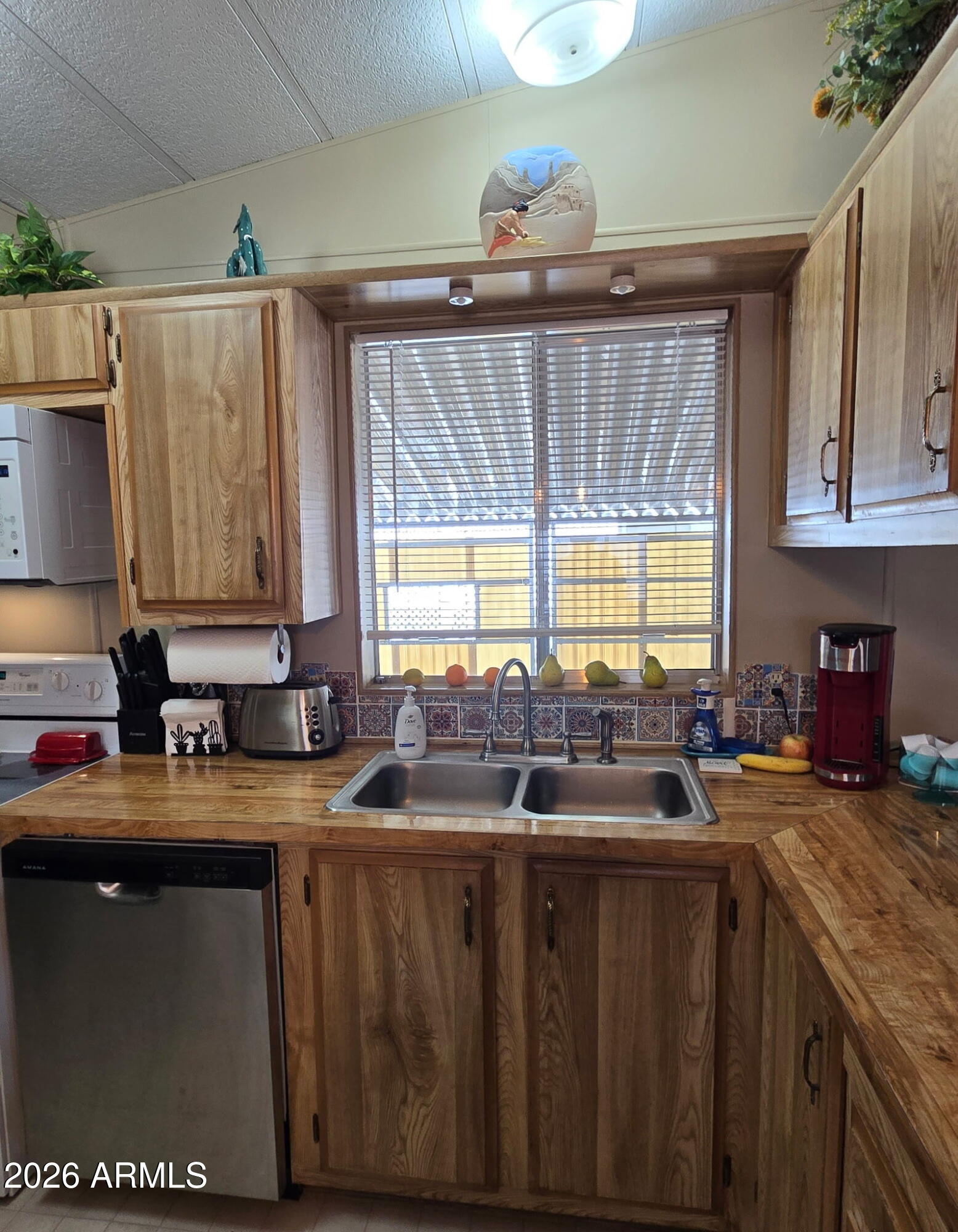 4065 E University Drive 565