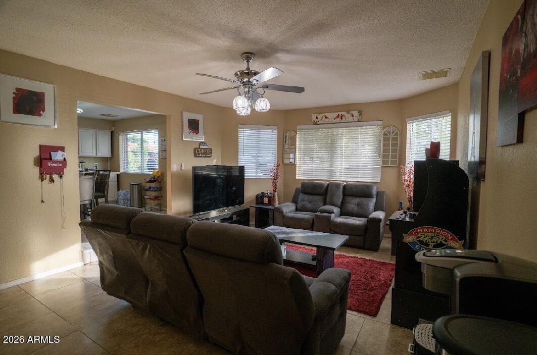 2338 W Cholla Street