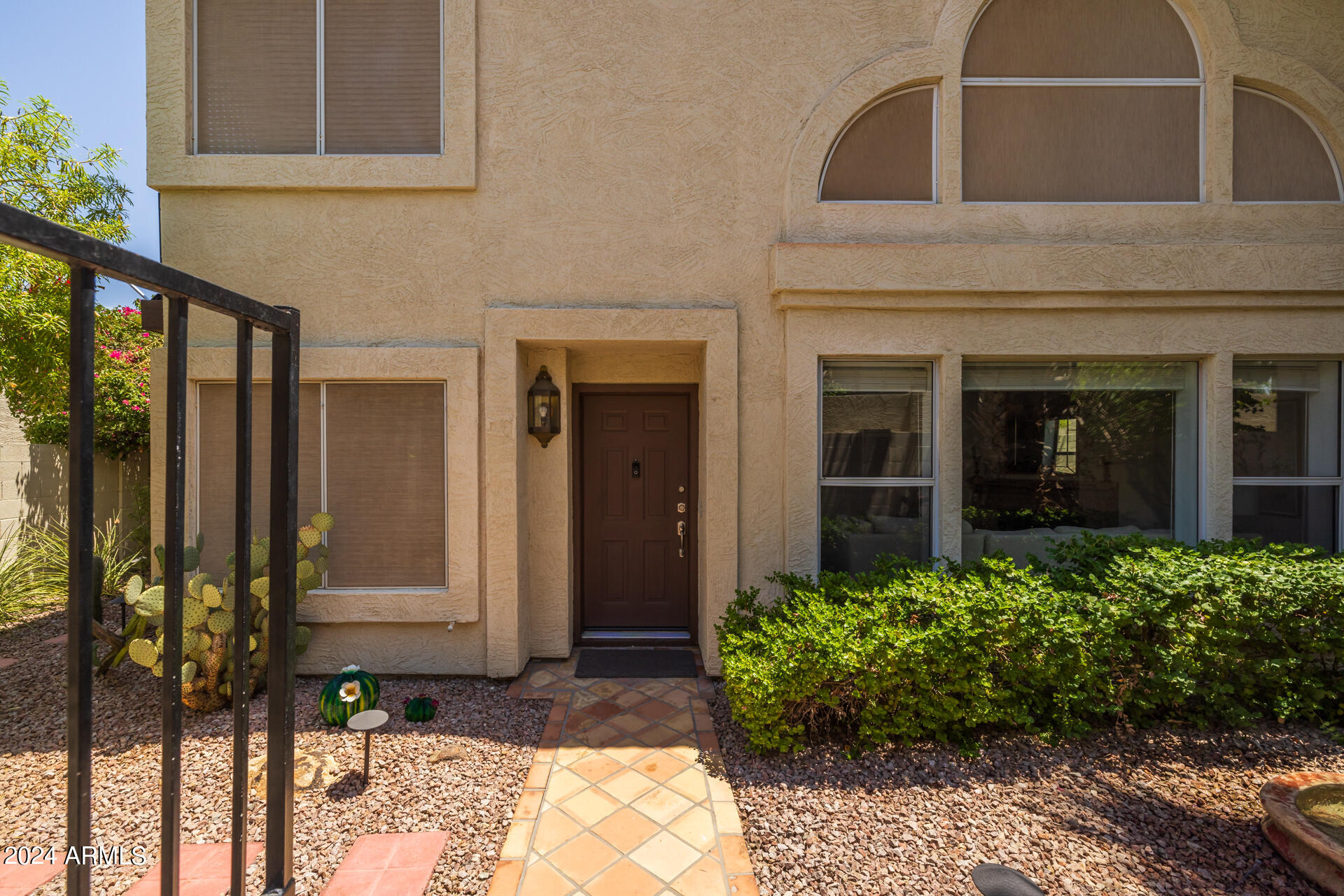 View Phoenix, AZ 85044 townhome