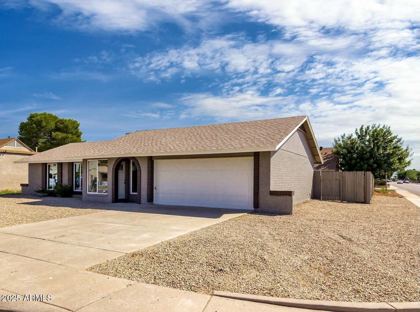 8837 W COOLIDGE Street