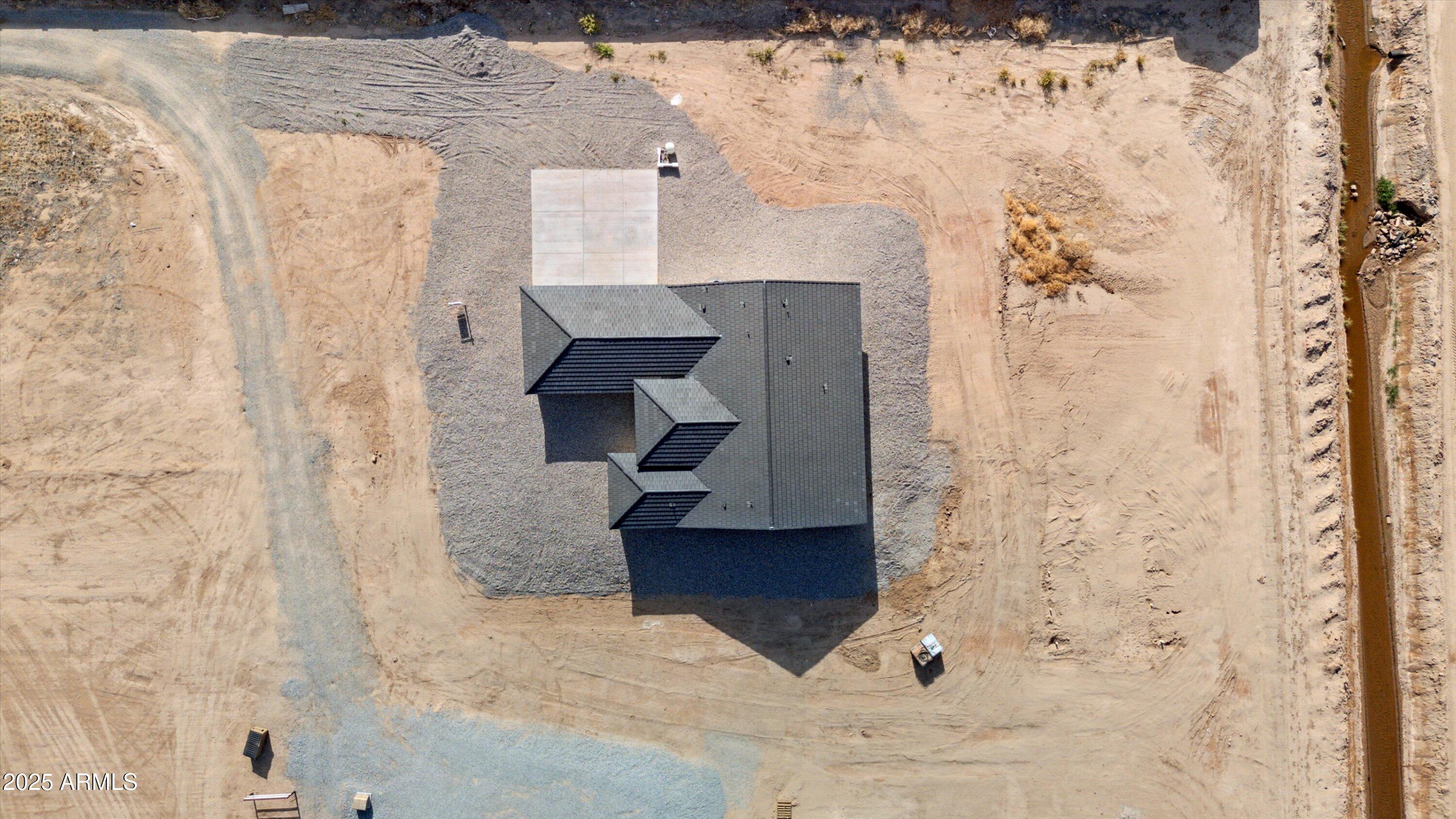 22103 W HARWELL Road