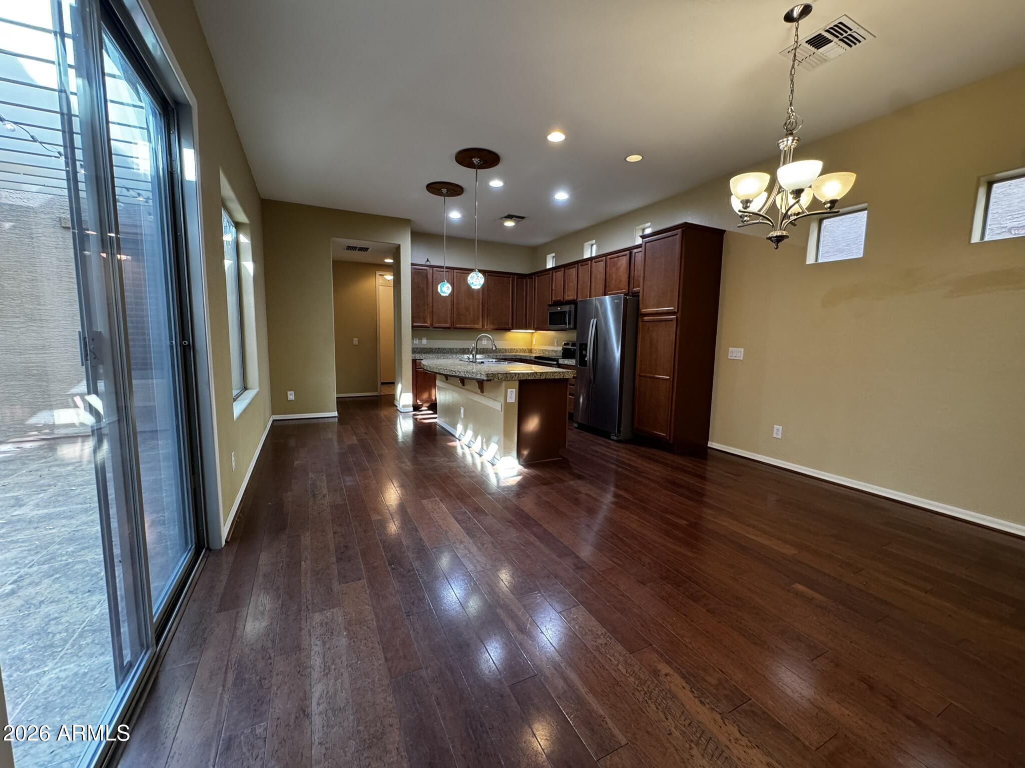 837 W VILLAGE Parkway
