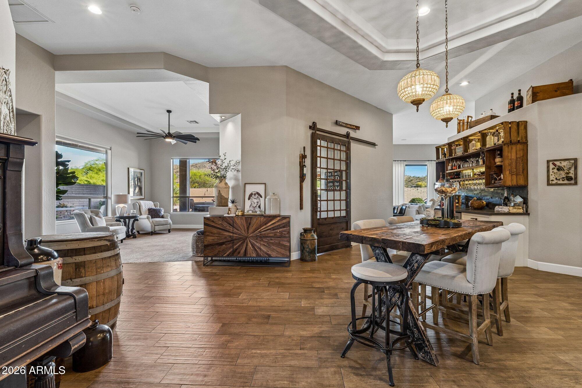 433 W DESERT FLOWER Lane