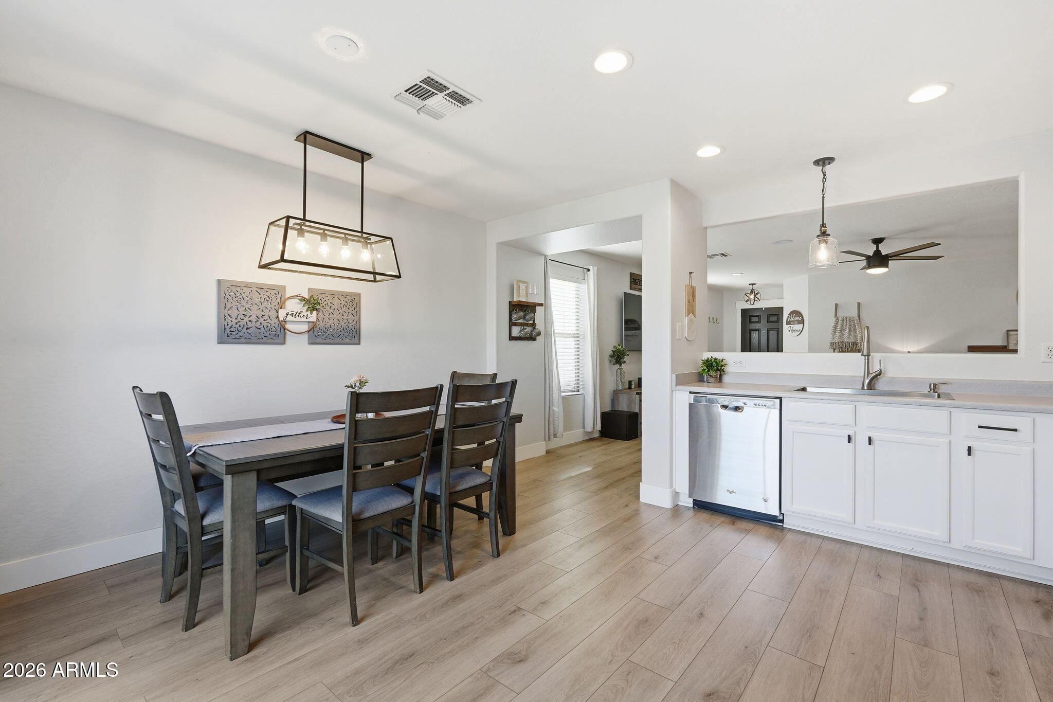 8550 E LAKEVIEW Avenue