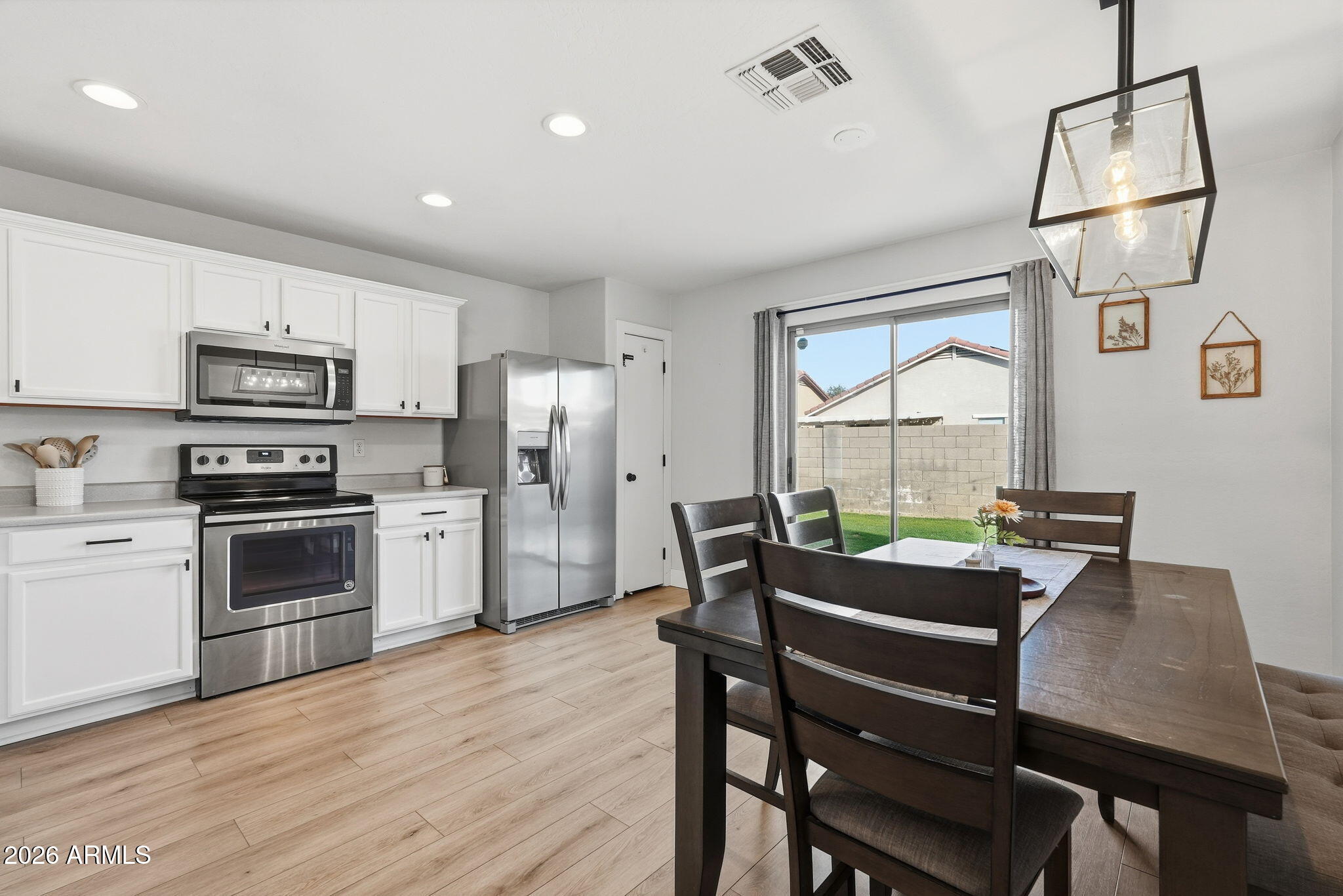 8550 E LAKEVIEW Avenue